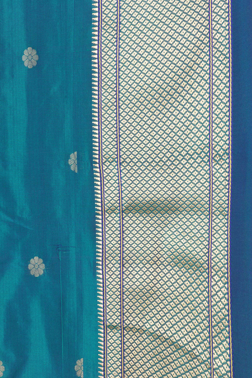 Border image of Peacock Blue Dual Tone Paithani Silk Saree with Zari Butta on the body and Zari Border. 