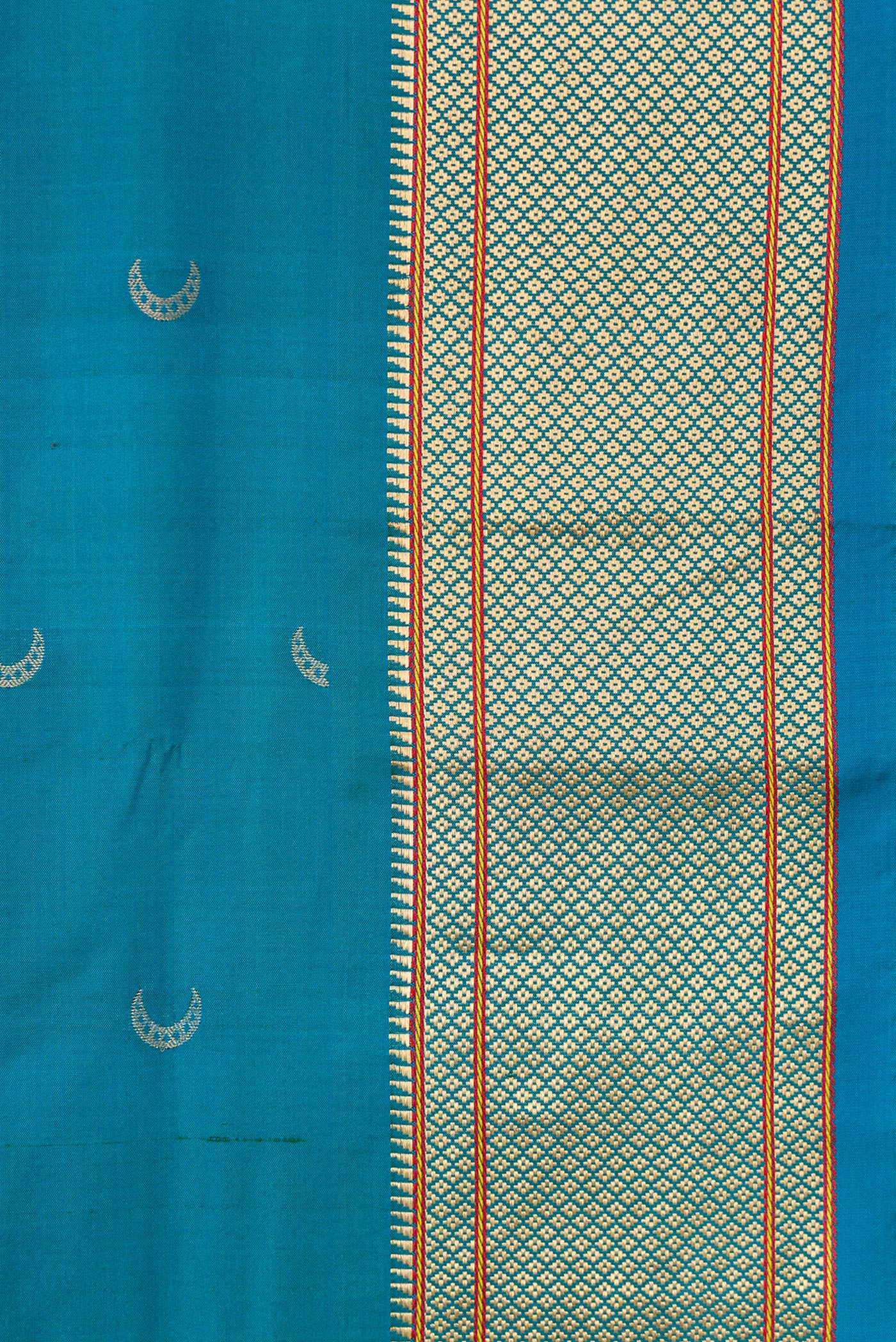Border image of Sky Blue Dual Tone Blended Paithani Silk Saree with Zari Butta on the body and Zari Border. 