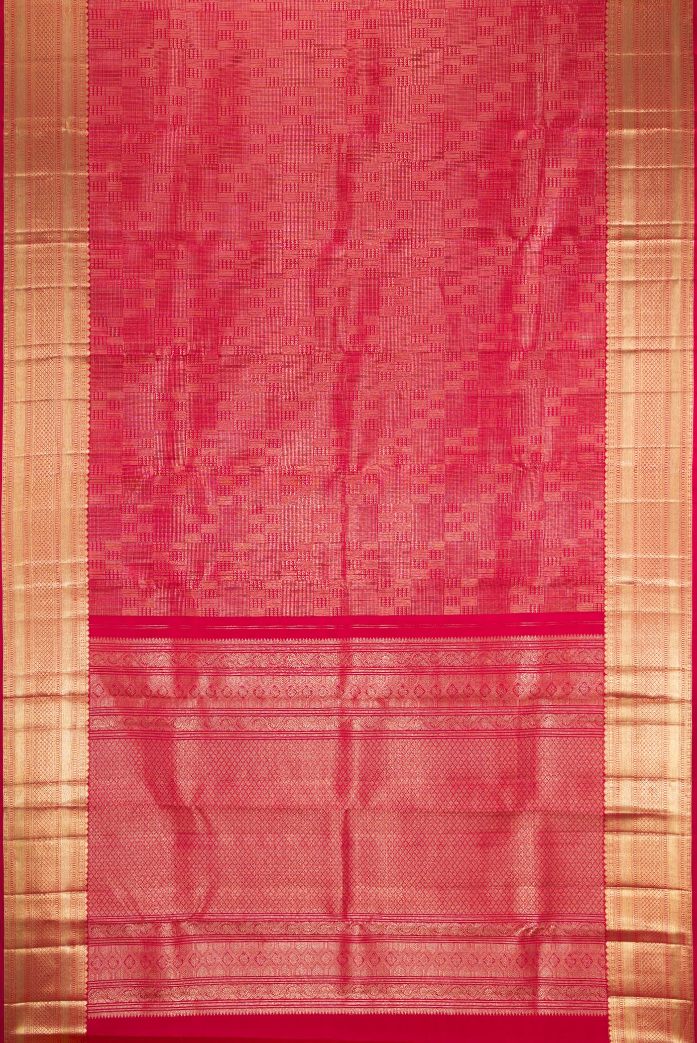 Flat view of Dark Pink Dual Tone Kanchipuram Silk Saree with Zari Brocade on the body and Zari Border. 