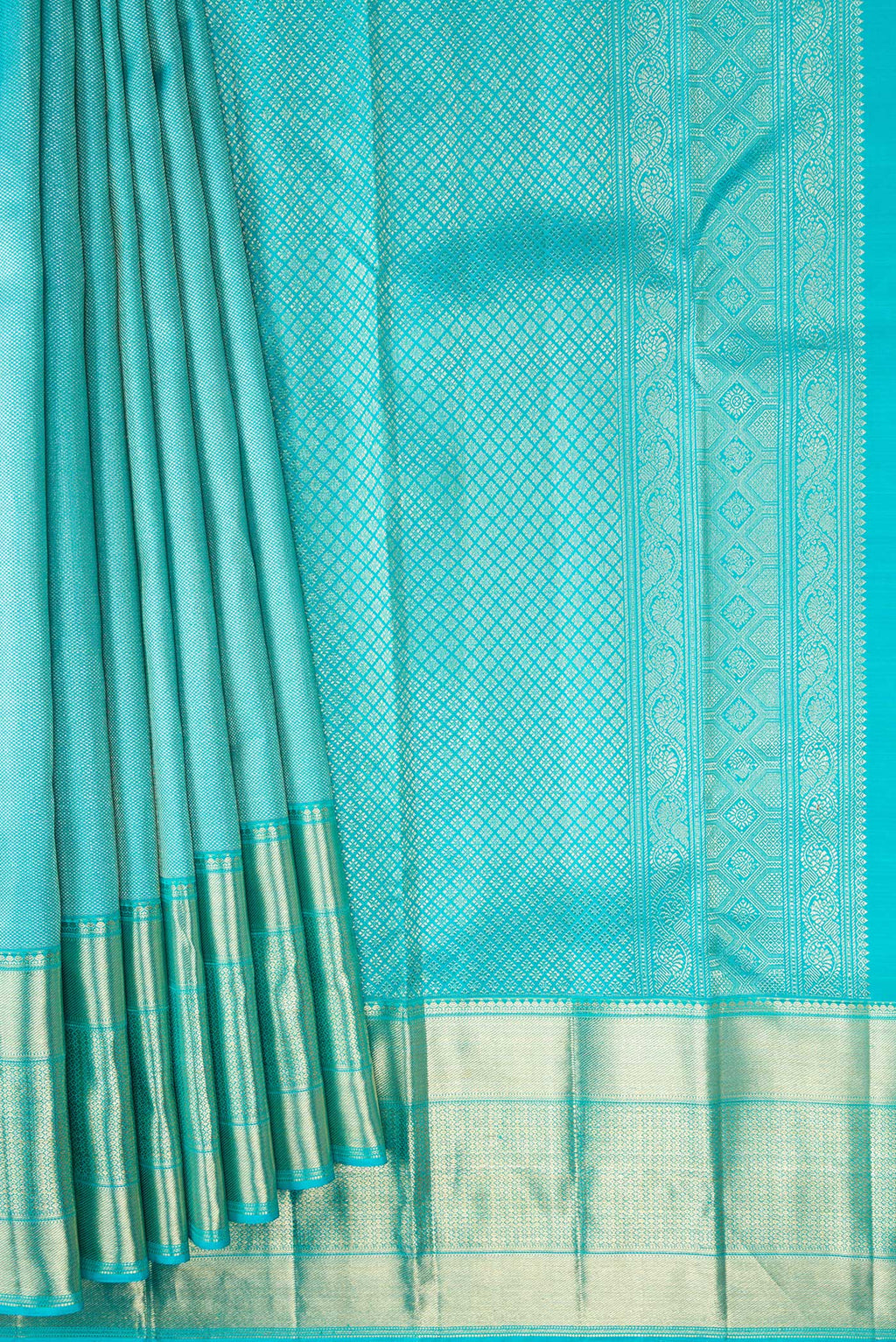 Pleats and pallu of Sky Blue Dual Tone Kanchipuram Silk Saree with Zari Brocade on the body and Zari Border. 