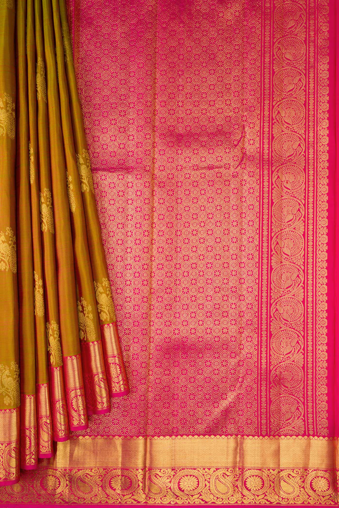 Pleats and pallu of Mehandi Green Dual Tone Kanjivaram Silk Saree with Zari Butta on the body and Zari Border. 