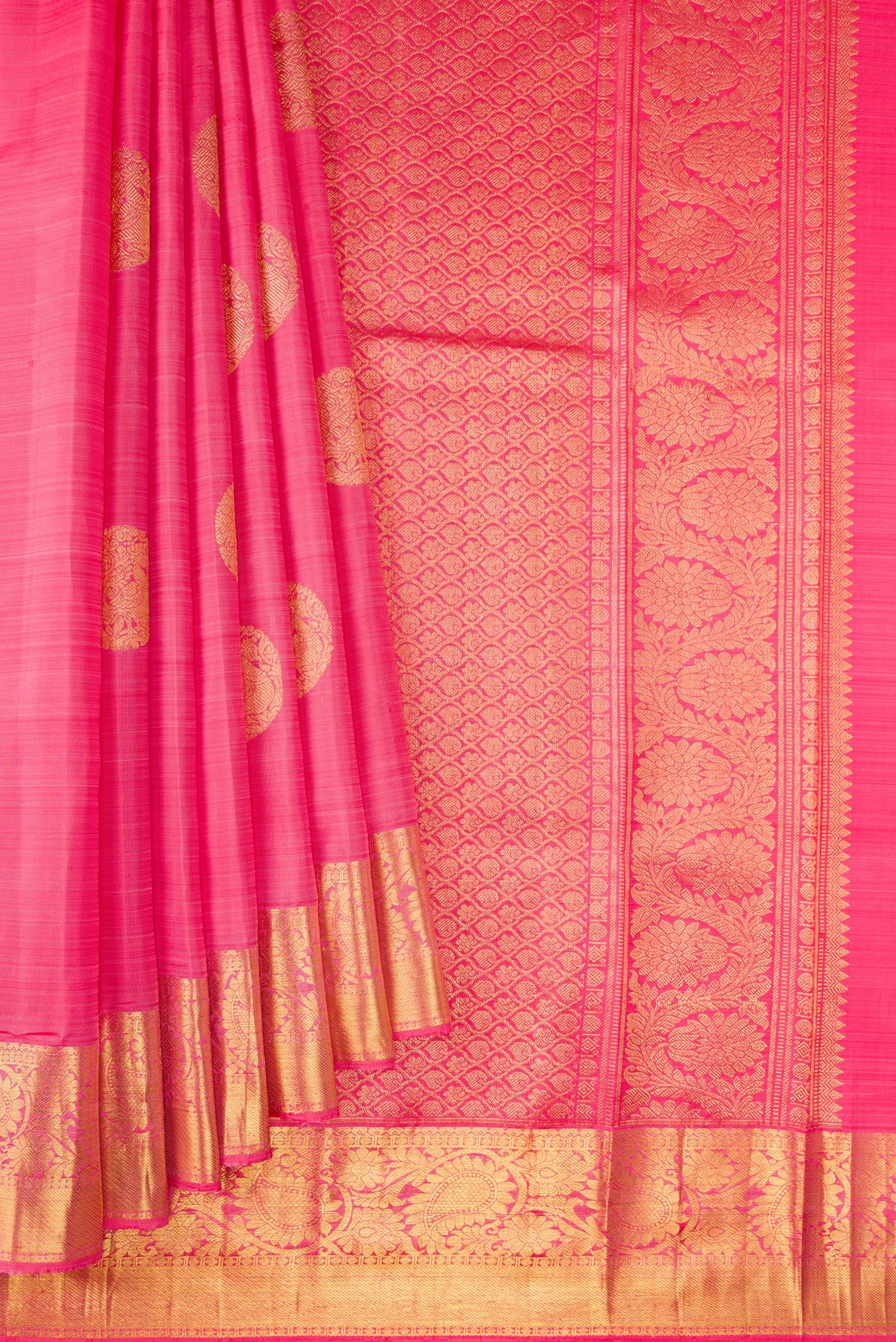 Pleats and pallu of Pink Dual Tone Kanjivaram Silk Saree with Zari Butta on the body and Zari Border. 