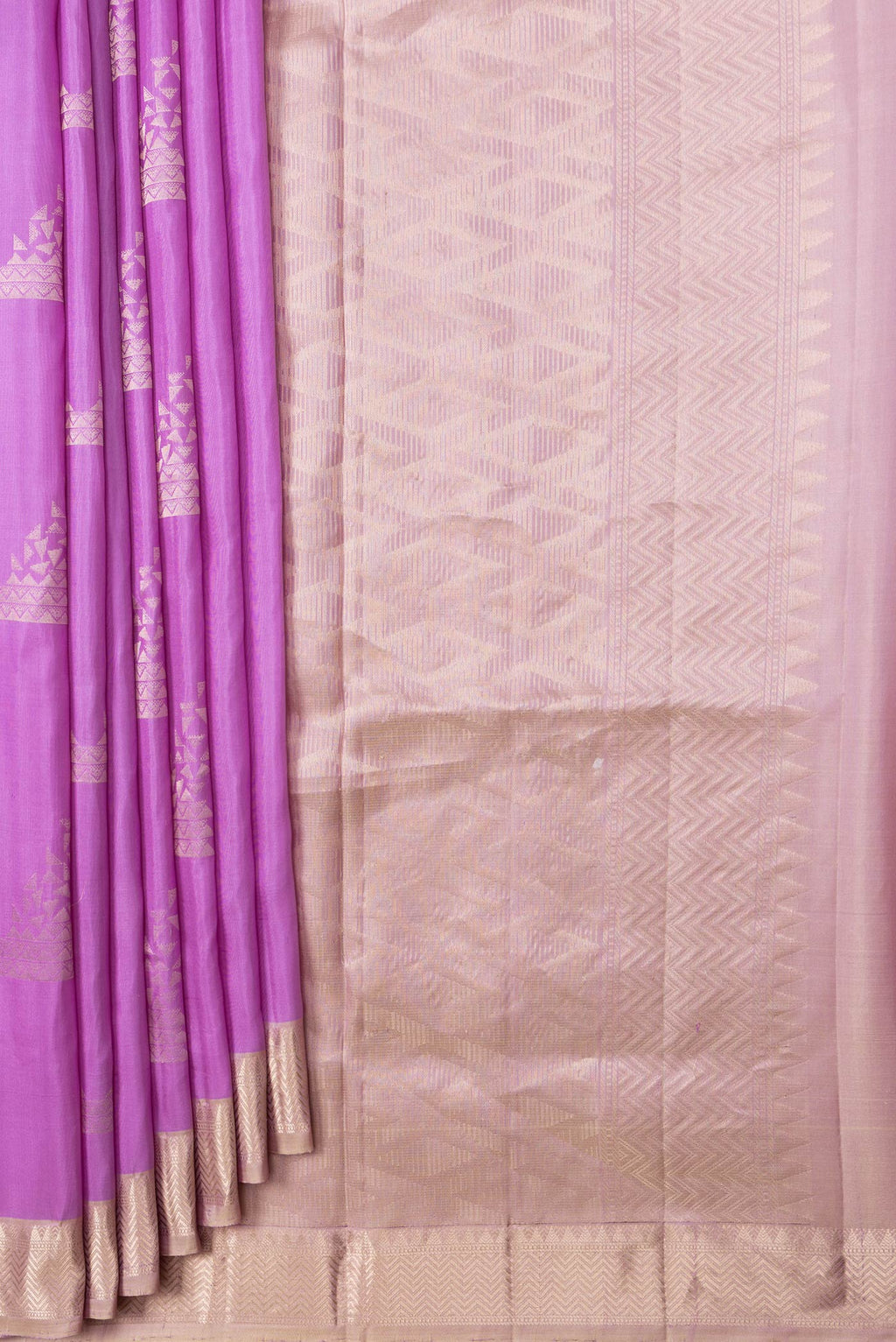Pleats and pallu of Lavender Dual Tone Soft Silk Saree with Zari Butta on the body and Zari Border. 