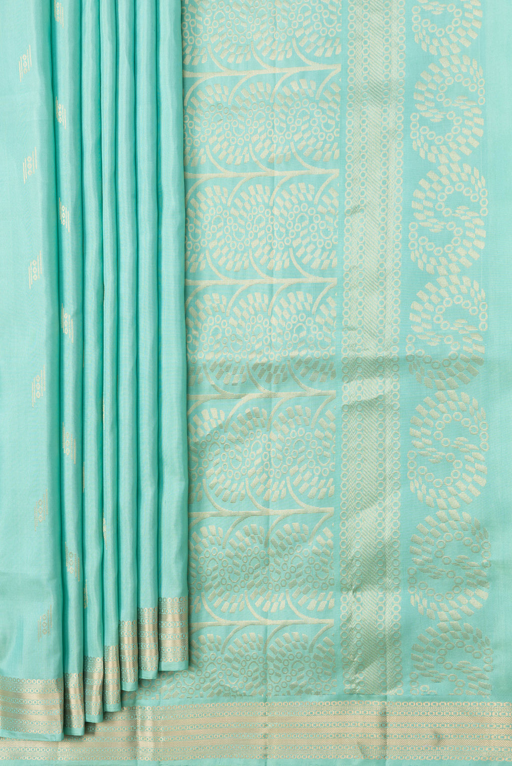Pleats and pallu of Sea Green Dual Tone Soft Silk Saree with Zari Butta on the body and Zari Border. 