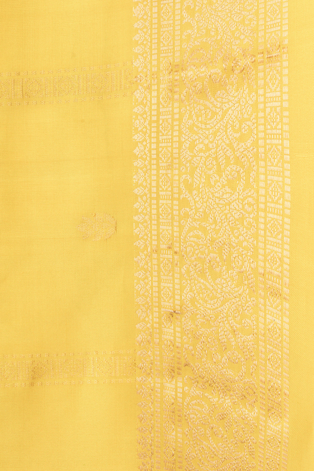 Border image of Yellow Dual Tone Soft Silk Saree with Zari Butta on the body and Zari Border. 