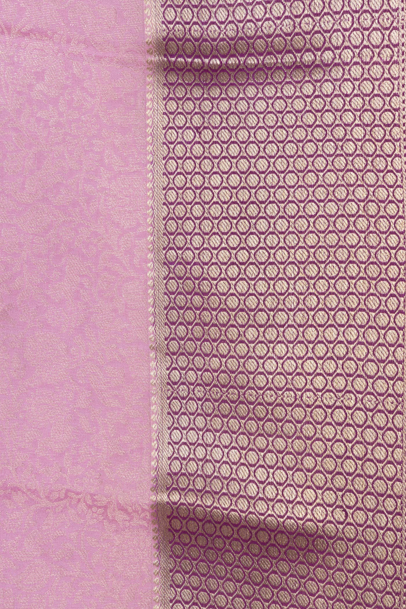 Border image of Pink Dual Tone Mysore Silk Saree with Zari Brocade on the body and Zari Border. 