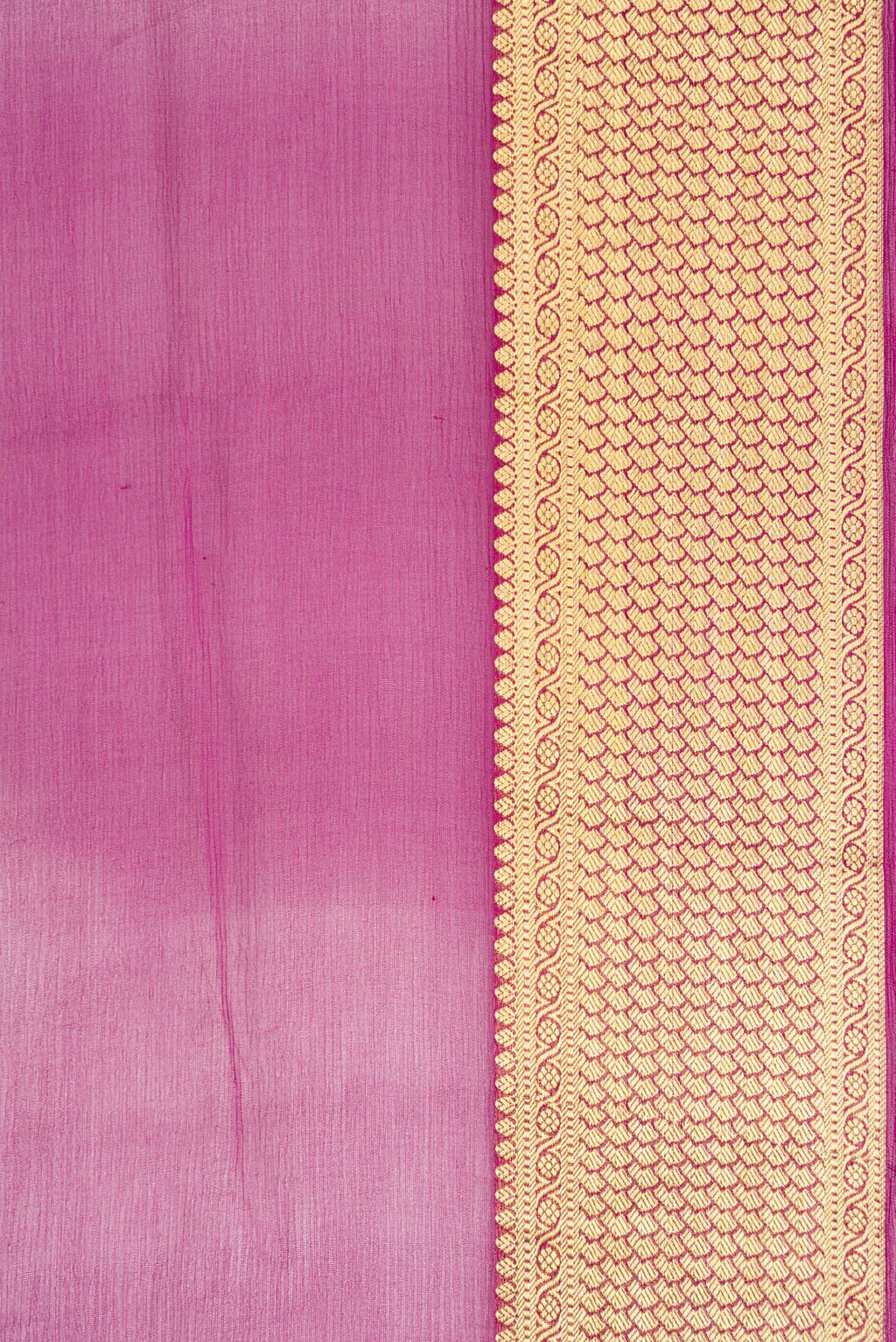 Border image of Magenta Dual Tone Mysore Georgette Saree with Plain Body and Zari Border. 