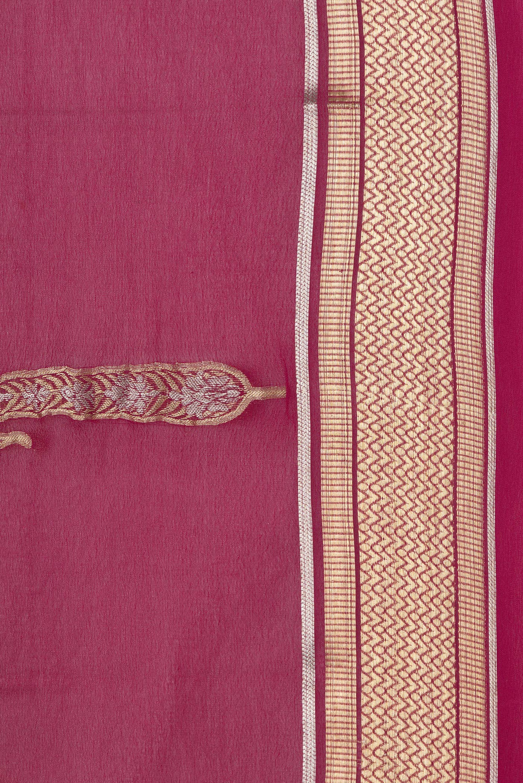 Border image of Magenta Dual Tone Mysore Georgette Saree with Zari Butta on the body and Zari Border. 