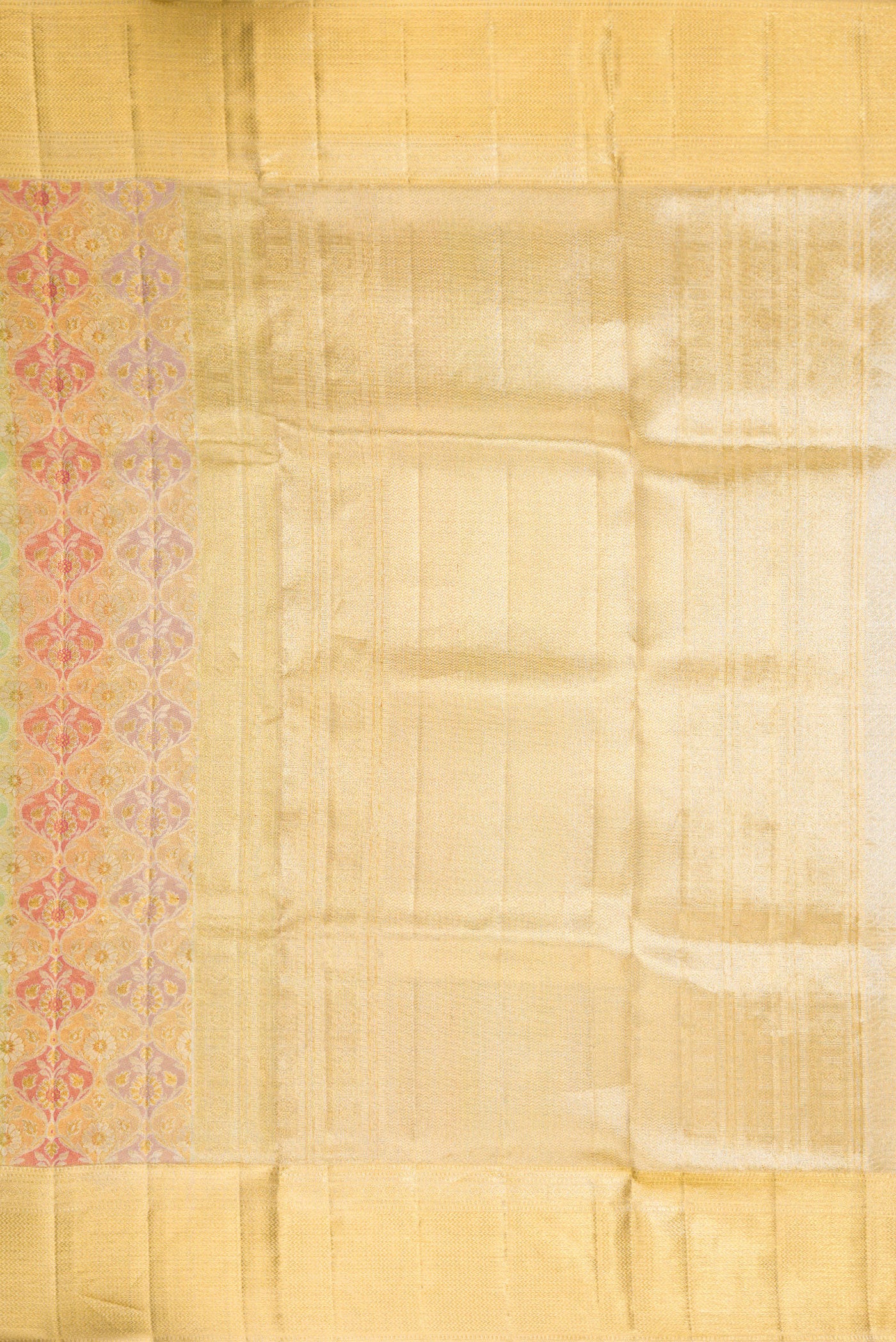Close up image of the pallu of Gold Dual Tone Kanjivaram Tissue Silk Saree with Zari Brocade on the body and Zari Border. 