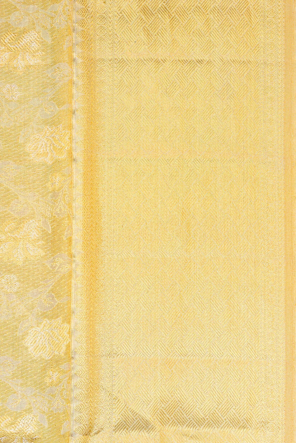 Border image of Gold Dual Tone Kanjivaram Tissue Silk Saree with Zari Brocade on the body and Zari Border. 
