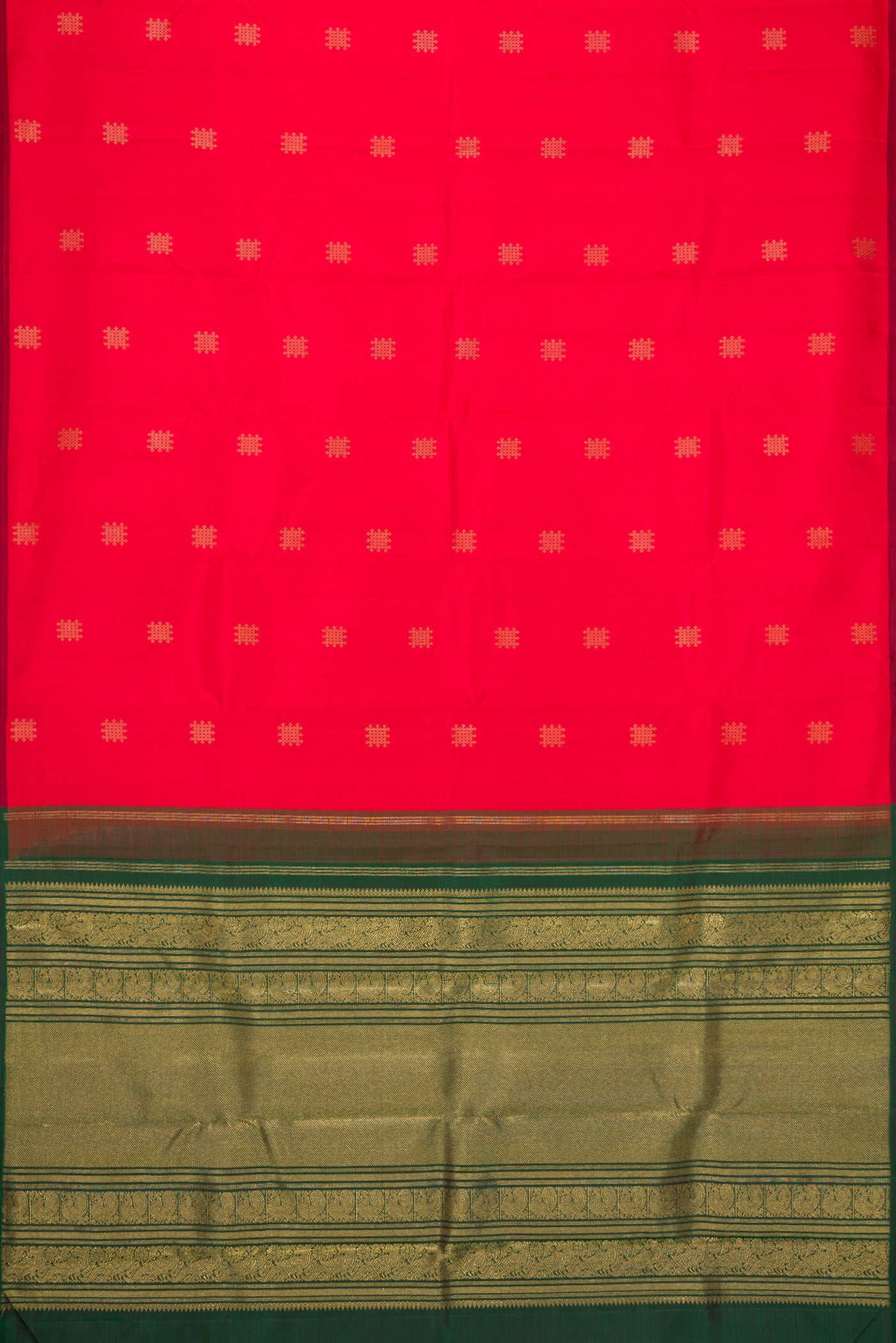 Flat view of Red Dual Tone Kanchipuram Silk Saree with Zari Butta on the body and Without Border. 