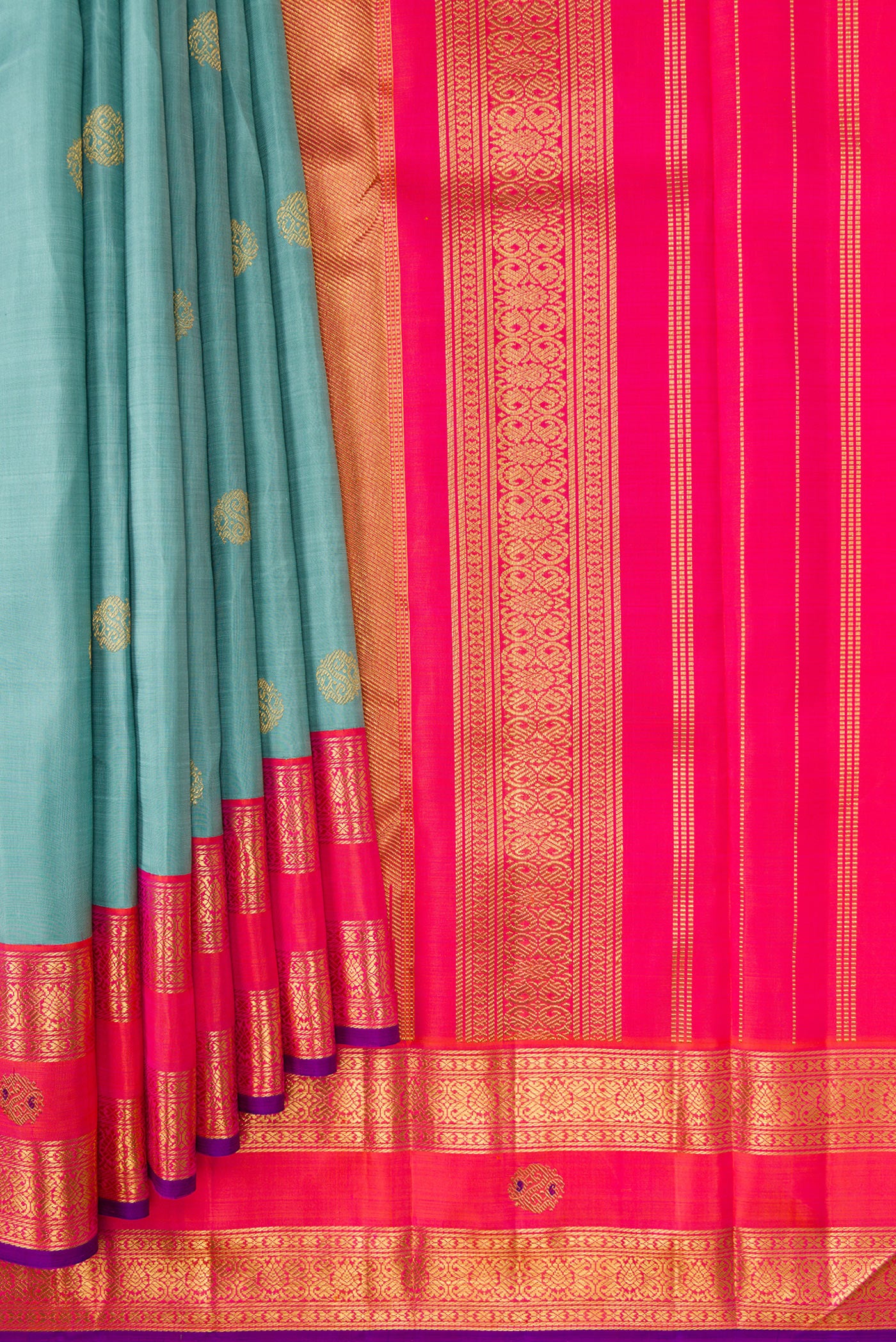 Pleats and pallu of Pure Silk Pure Zari Sky Blue Dual Tone Kanjivaram Saree with Zari Butta on the body and Zari Border. 