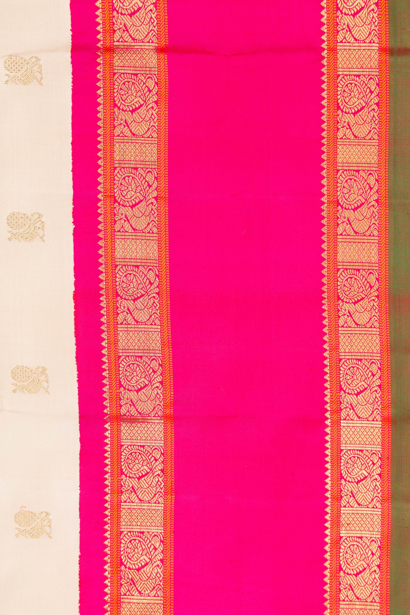 Border image of Pure Silk Pure Zari Off White Dual Tone Kanjivaram Saree with Zari Butta on the body and Zari Border. 