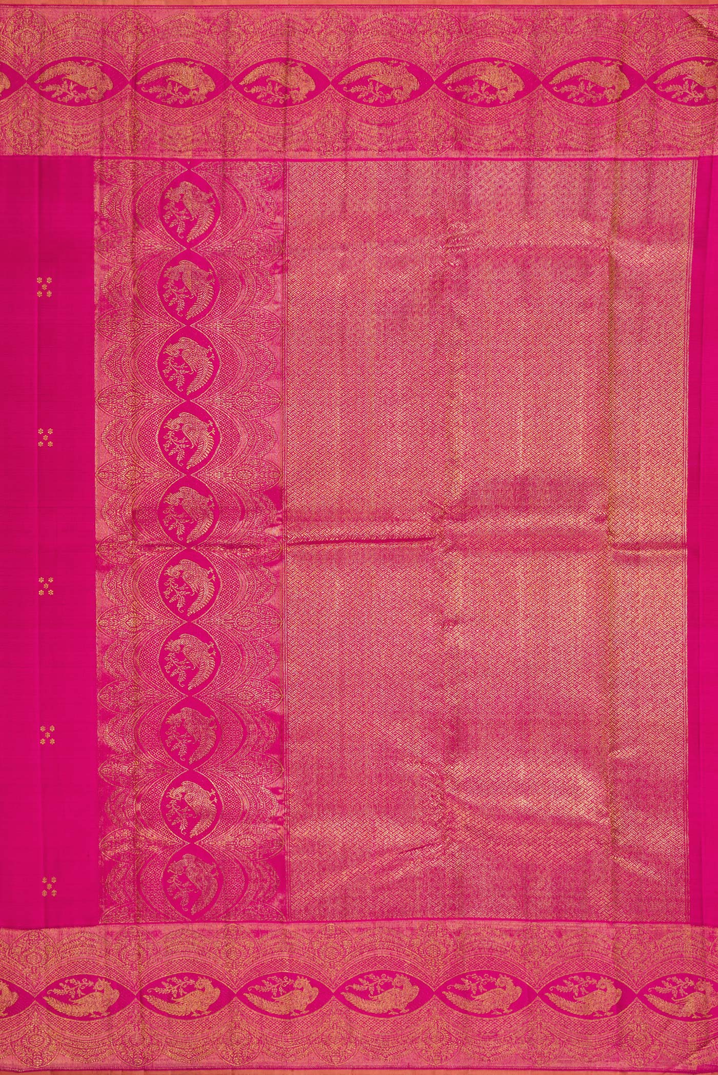 Close up image of the pallu of Pure Silk Pure Zari Pink Dual Tone Kanchipuram Saree with Zari Butta on the body and Fancy Border. 