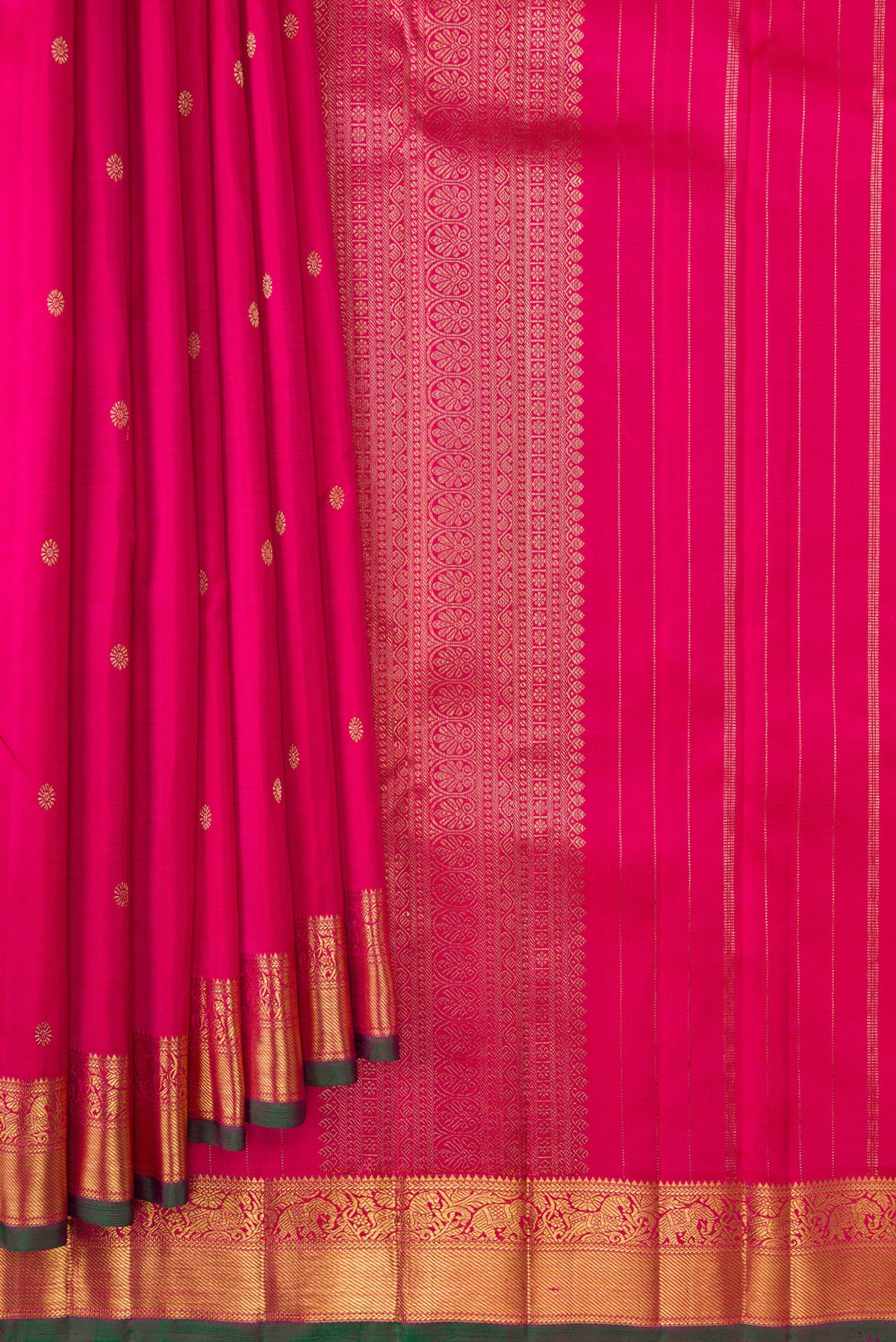 Pleats and pallu of Pure Silk Pure Zari Pink Dual Tone Kanjivaram Saree with Zari Butta on the body and Zari Border. 