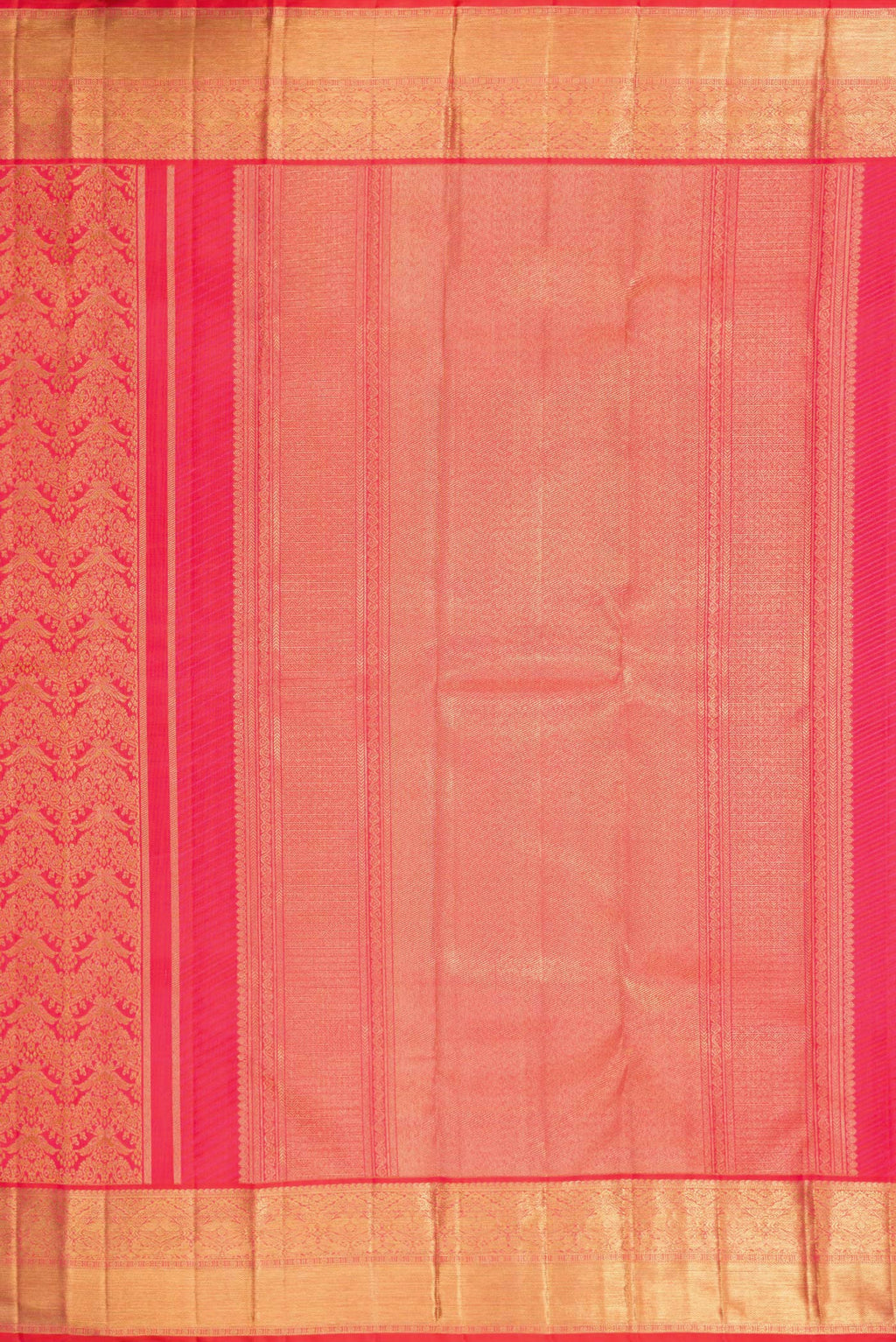 Close up image of the pallu of Pure Silk Pure Zari Coral Dual Tone Kanjivaram Saree with Zari Brocade on the body and Zari Border. 