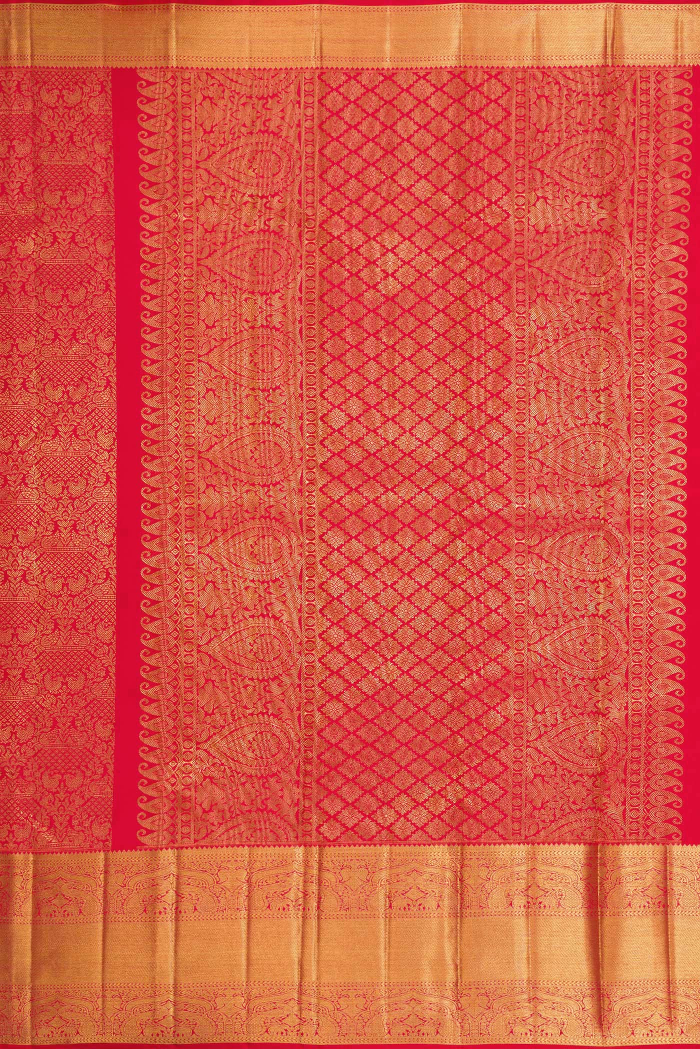 Close up image of the pallu of Pure Silk Pure Zari Red Dual Tone Kanjivaram Saree with Zari Brocade on the body and Zari Border. 