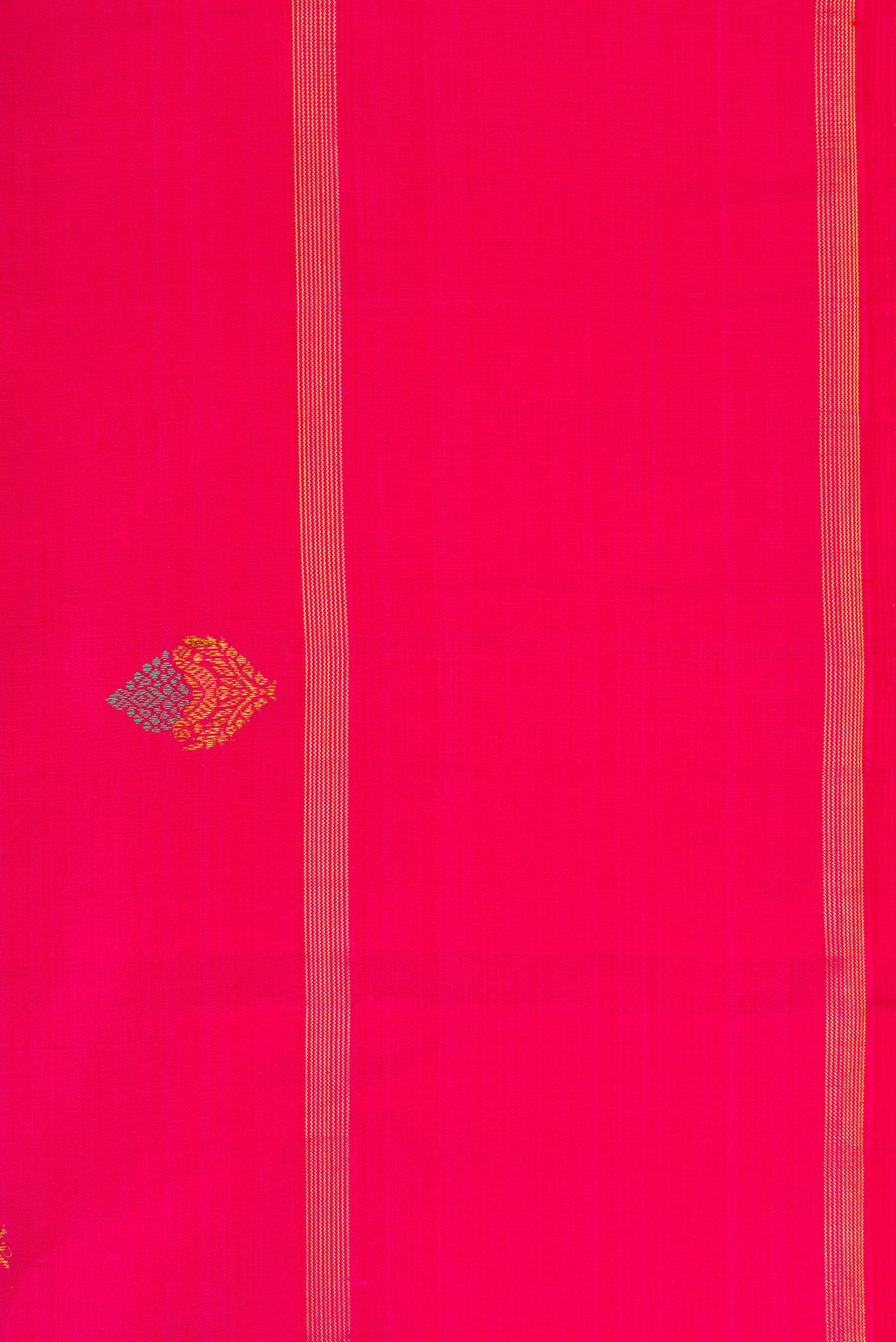Border image of Pure Silk Pure Zari Pink Dual Tone Kanjivaram Saree with Zari And Thread Butta on the body and Zari Border. 