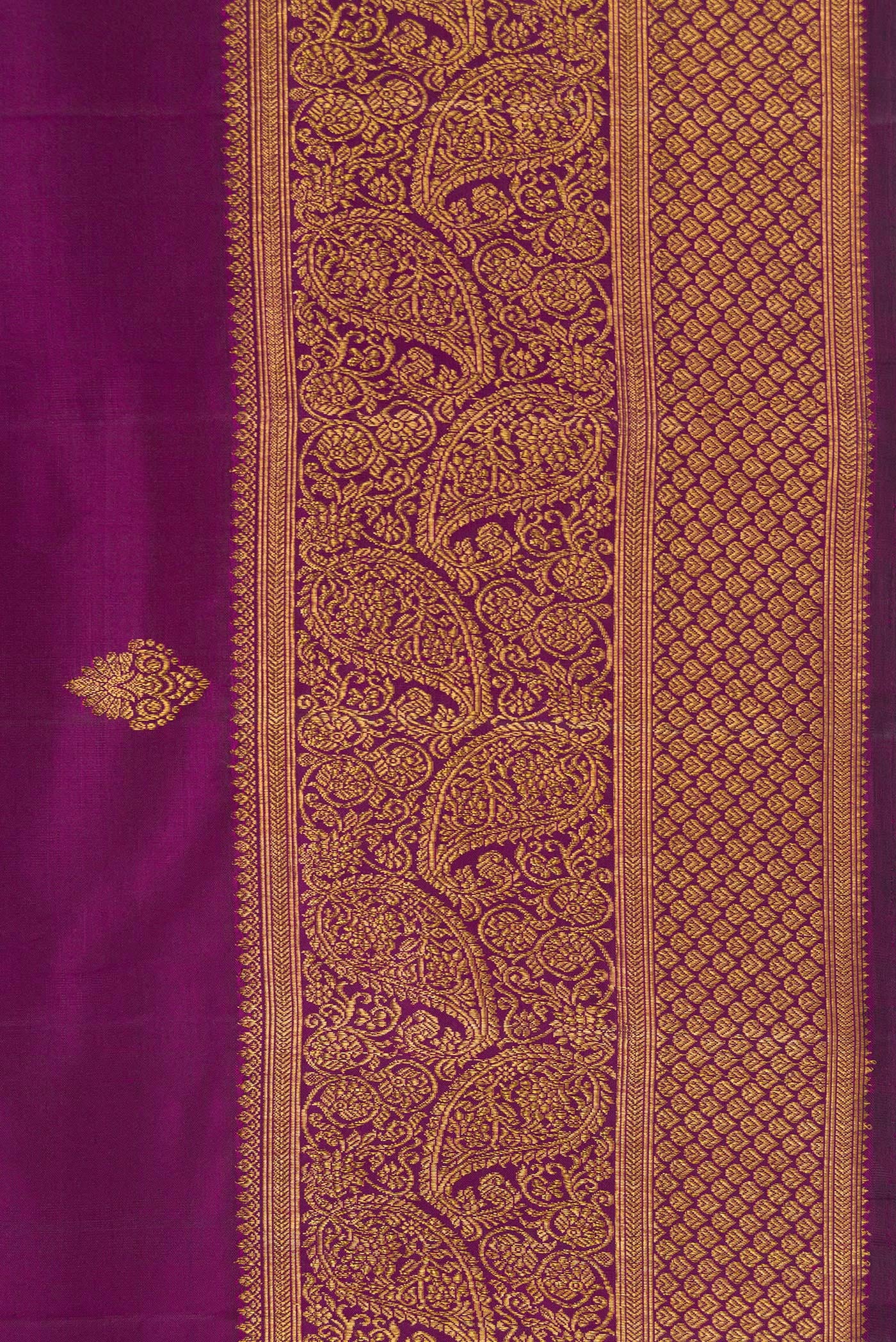 Border image of Purple Dual Tone Kanjivaram Silk Saree with Zari Butta on the body and Zari Border. 