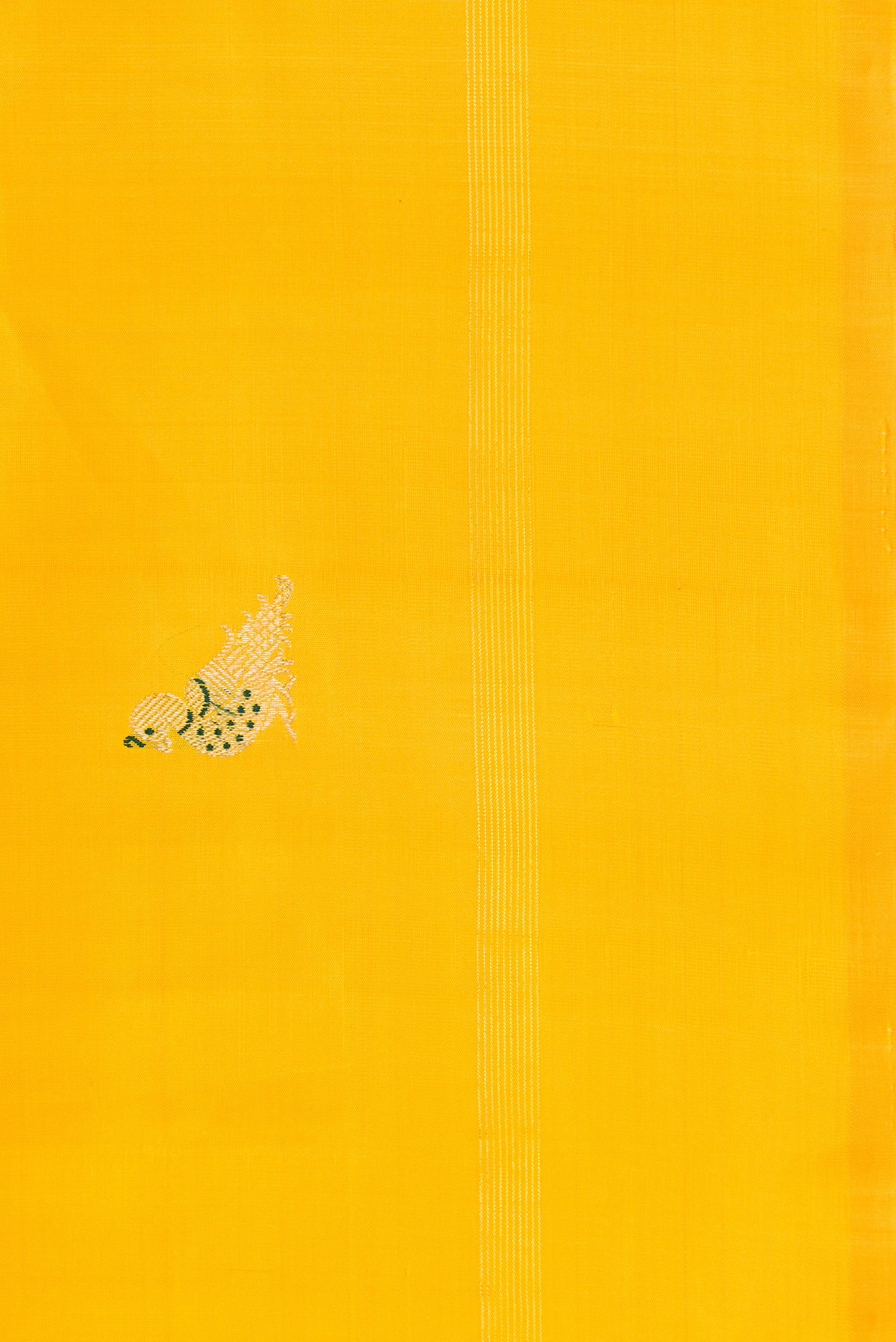 Border image of Yellow Dual Tone Kanjivaram Silk Saree with Zari And Thread Butta on the body and Thin Zari Line. 