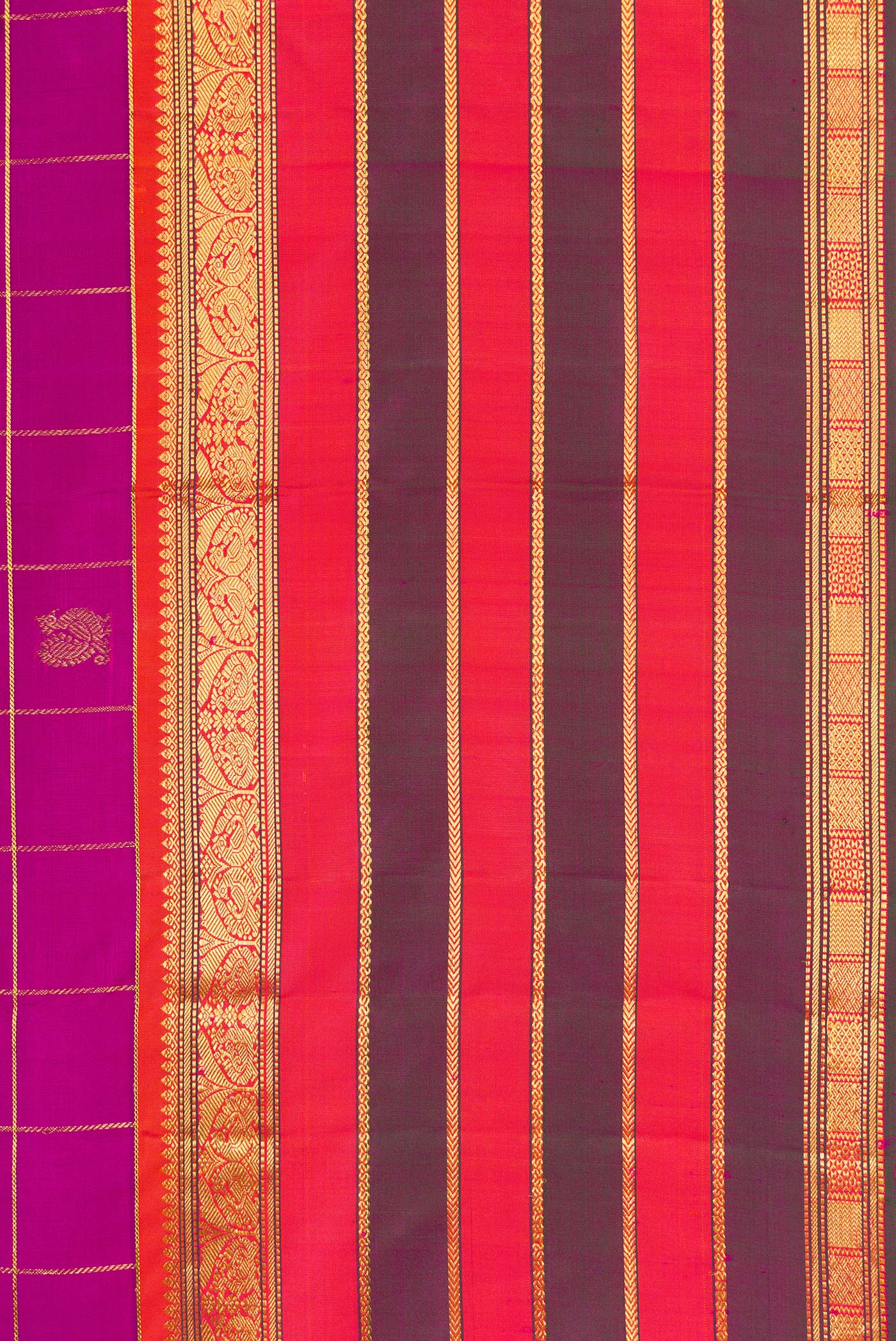 Border image of Pure Silk Pure Zari Purple Dual Tone Kanjivaram Saree with Checked design on the body and Zari Border. 