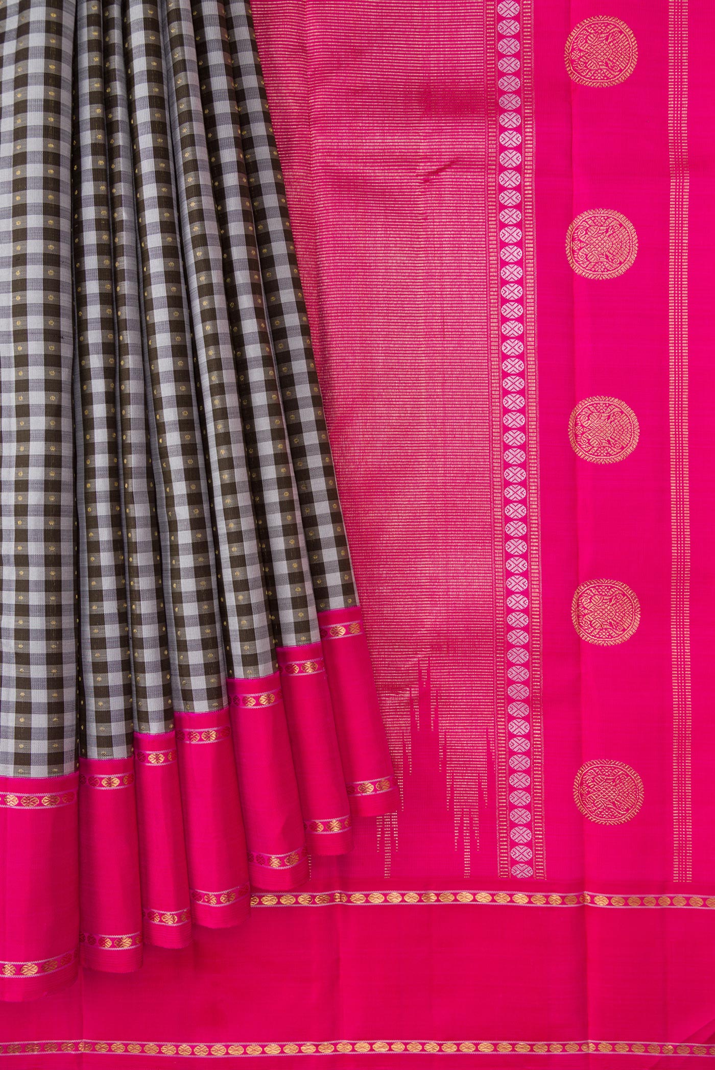 Pleats and pallu of Pure Silk Pure Zari Grey Dual Tone Kanjivaram Saree with Checked design on the body and Zari Border. 