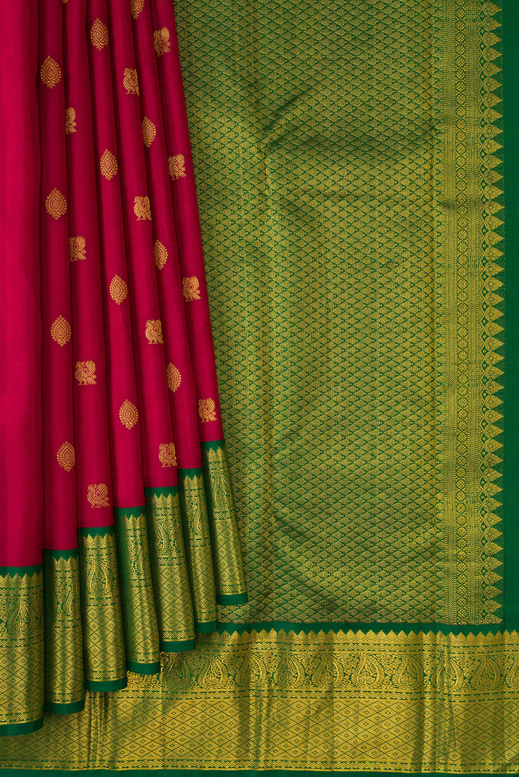 Pleats and pallu of Pure Silk Pure Zari Maroon Dual Tone Kanjivaram Saree with Zari Butta on the body and Zari Border. 