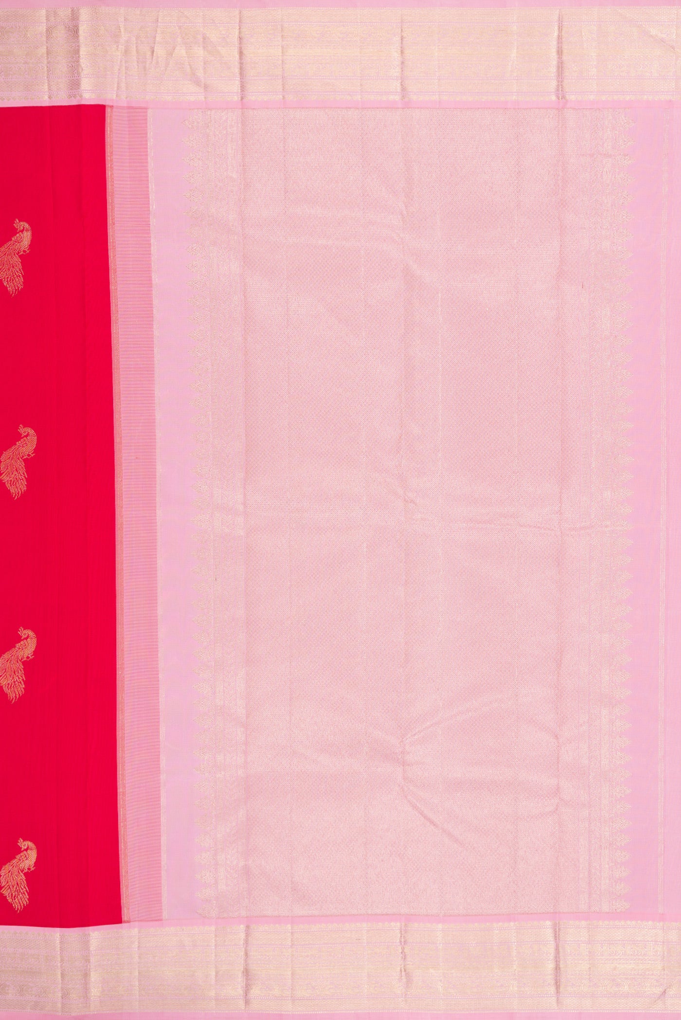 Close up image of the pallu of Red Dual Tone Kanjivaram Silk Saree with Zari Butta on the body and Zari Border. 