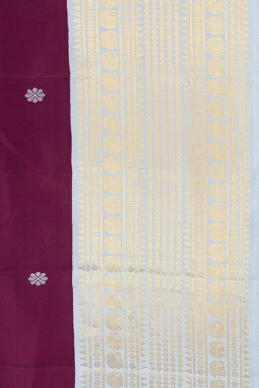Border image of Pure Silk Pure Zari Brown Dual Tone Kanjivaram Saree with Thread Butta on the body and Zari Border. 
