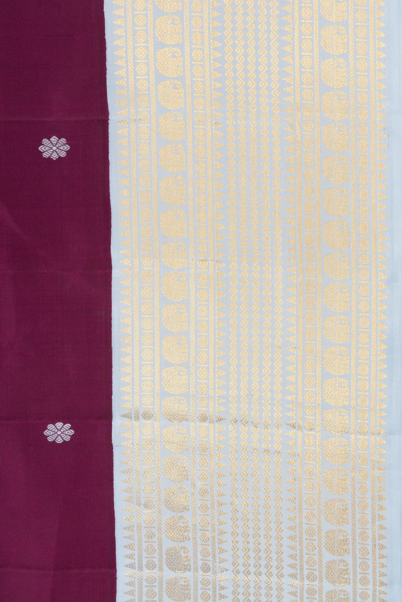 Border image of Pure Silk Pure Zari Brown Dual Tone Kanjivaram Saree with Thread Butta on the body and Zari Border. 