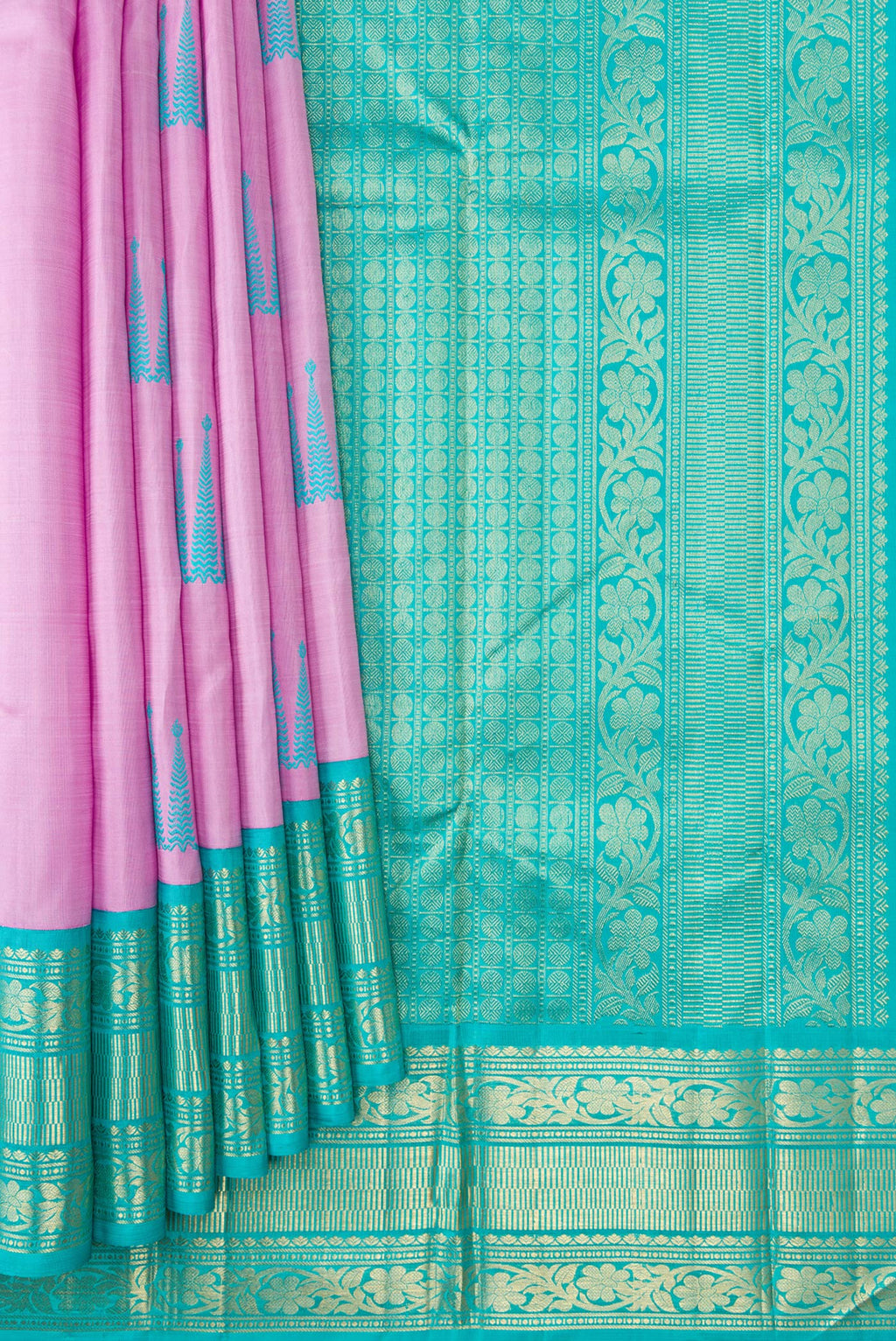 Pleats and pallu of Pure Silk Pure Zari Pink Dual Tone Kanjivaram Saree with Thread Butta on the body and Zari Border. 