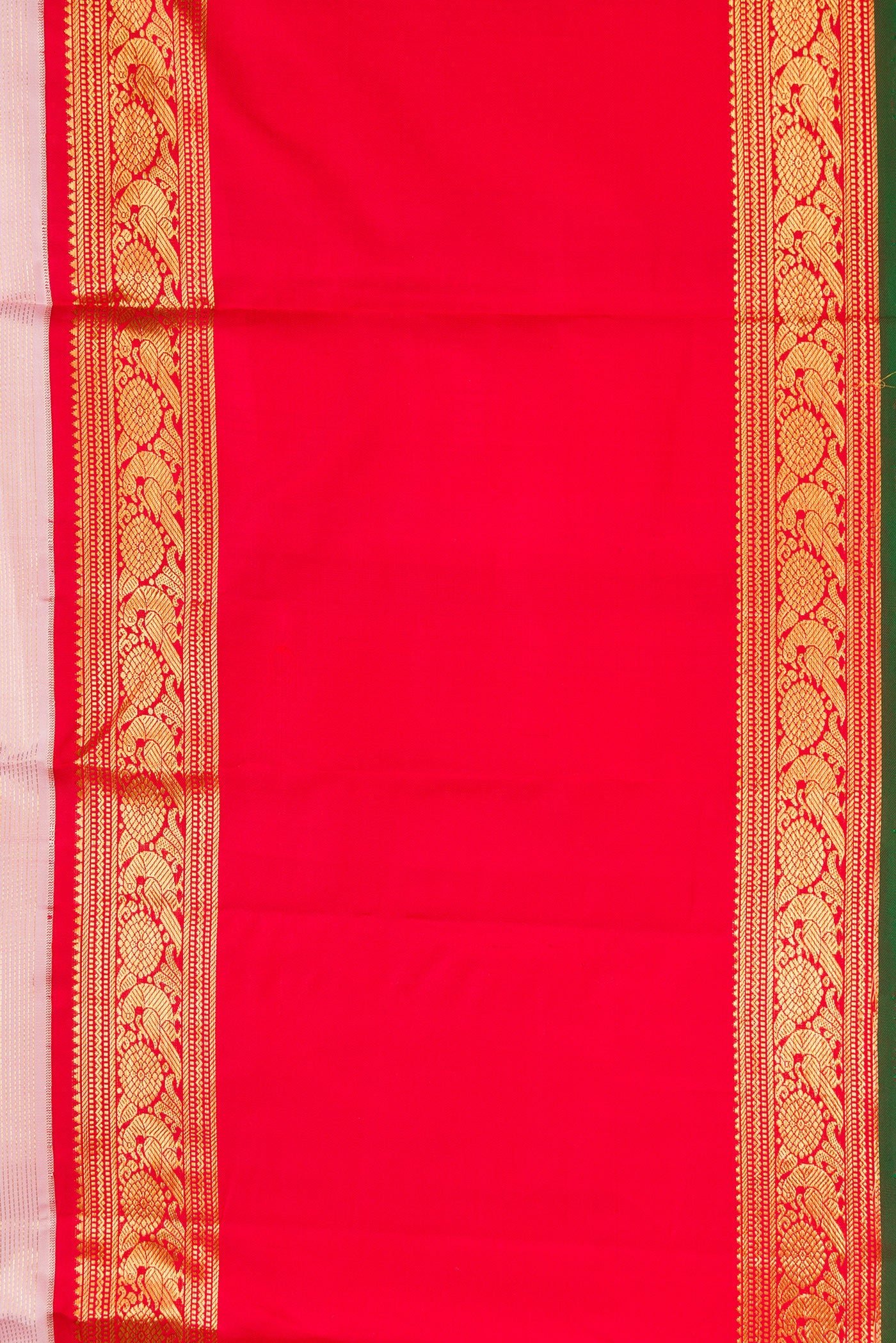 Border image of Pink Dual Tone Kanchipuram Silk Saree with Checked design on the body and Zari Border. 