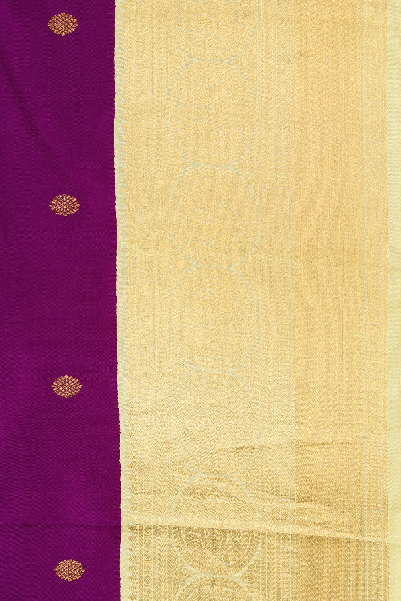 Border image of Purple Dual Tone Kanjivaram Silk Saree with Zari Butta on the body and Zari Border. 