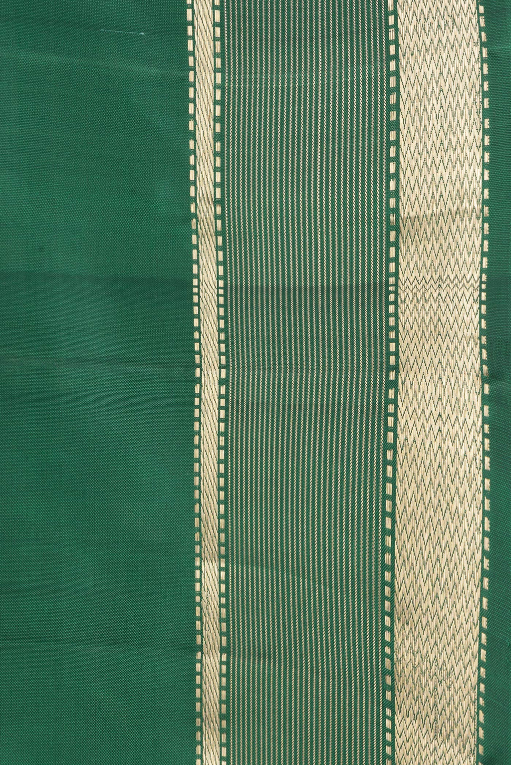 Border image of Bottle Green Dual Tone Kanjivaram Silk Saree with Plain Body and Zari Border. 