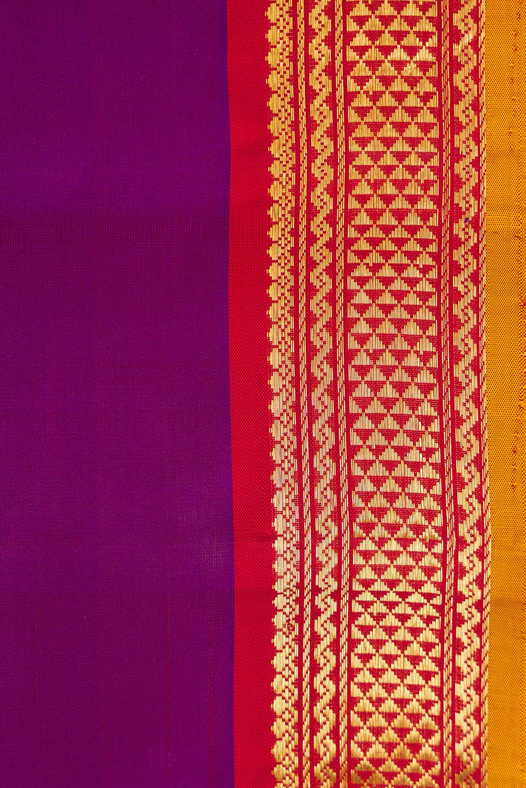 Border image of Pure Silk Pure Zari Purple Dual Tone Kanjivaram Saree with Plain Body and Zari Border. 