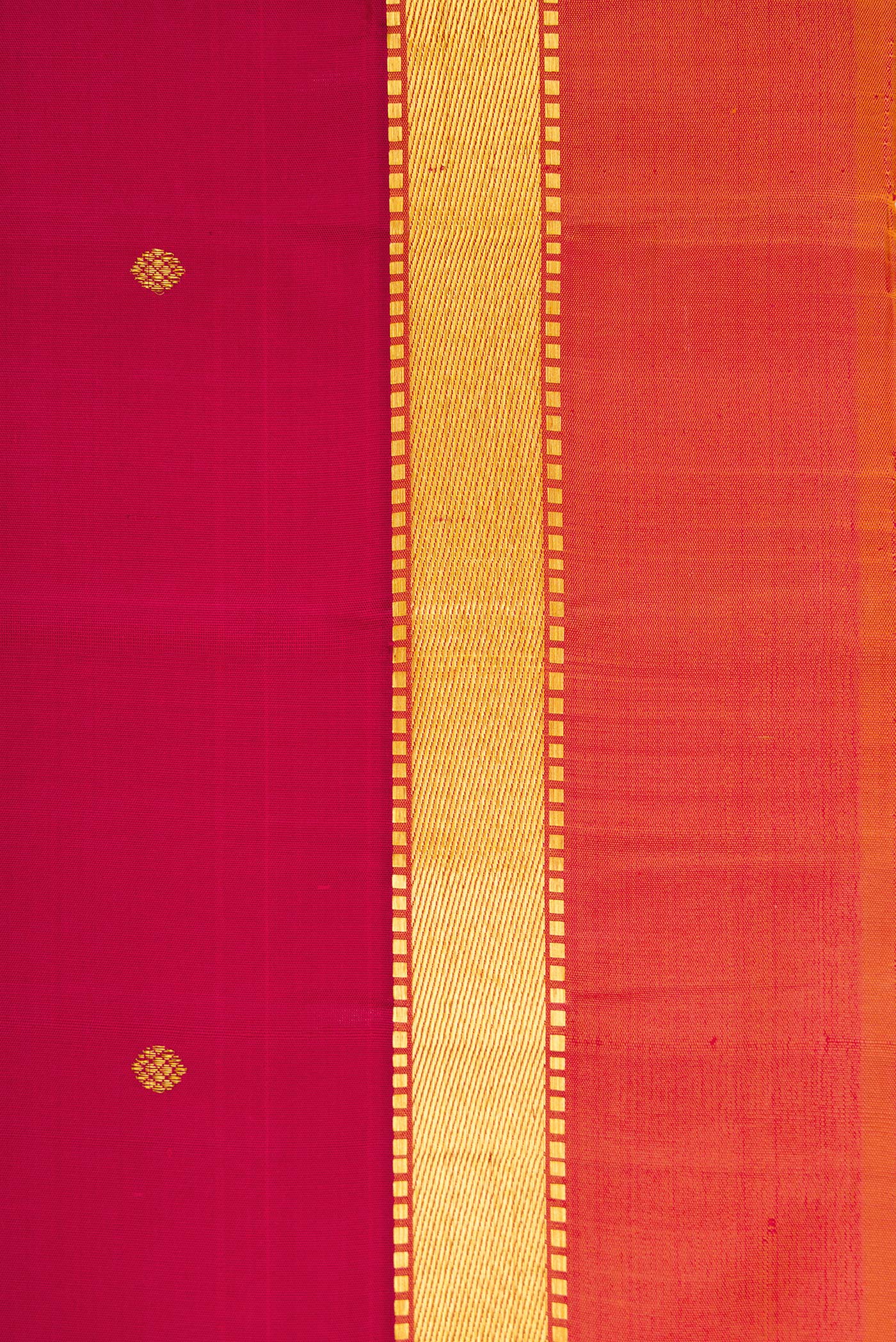 Border image of Dark Mauve Dual Tone Kanchipuram Silk Saree with Zari Butta on the body and Zari Border. 