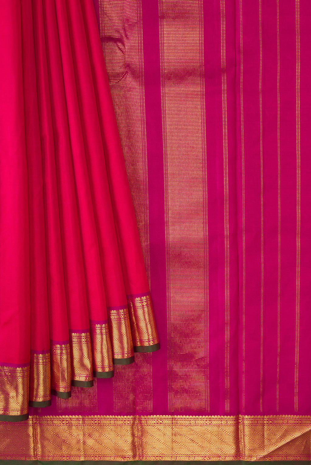 Pleats and pallu of Pure Silk Pure Zari Dark Pink Dual Tone Kanchipuram Saree with Plain Body and Zari Border. 