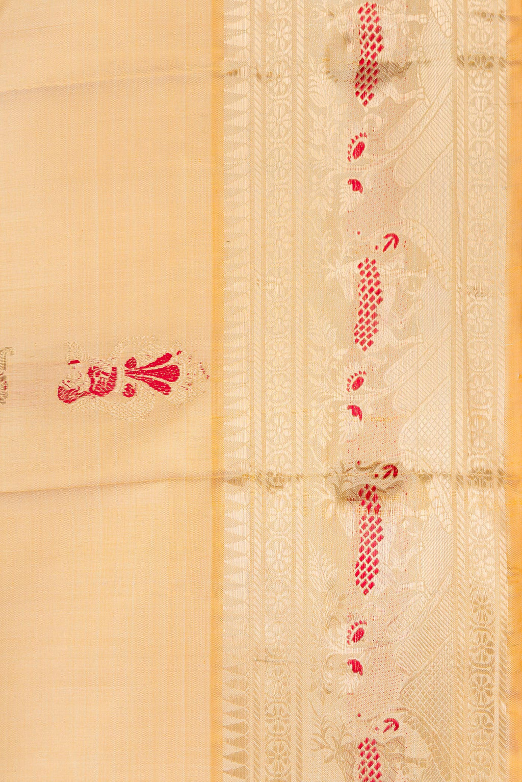 Border image of Beige Dual Tone Baluchari Silk Saree with Zari And Thread Butta on the body and Zari Border. 