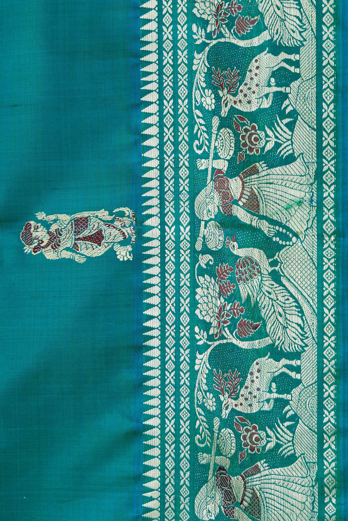 Border image of Green Dual Tone Baluchari Silk Saree with Thread Butta on the body and Thread Border. 