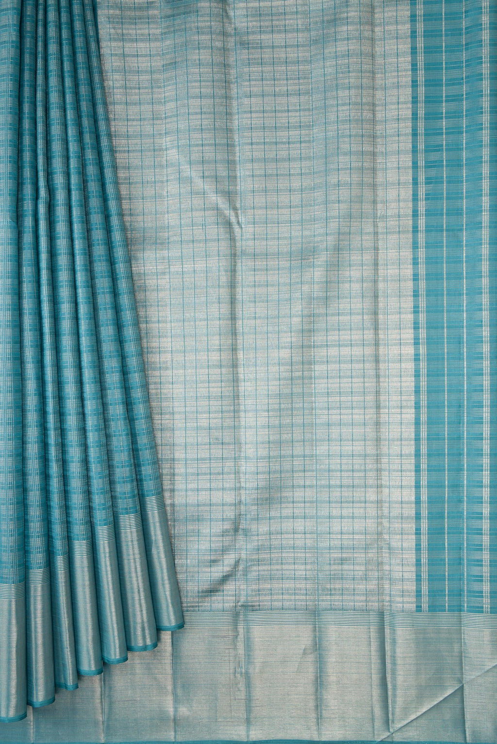 Pleats and pallu of Maya Blue Dual Tone Kanjivaram Silk Saree with Checked design on the body and Zari Border. 