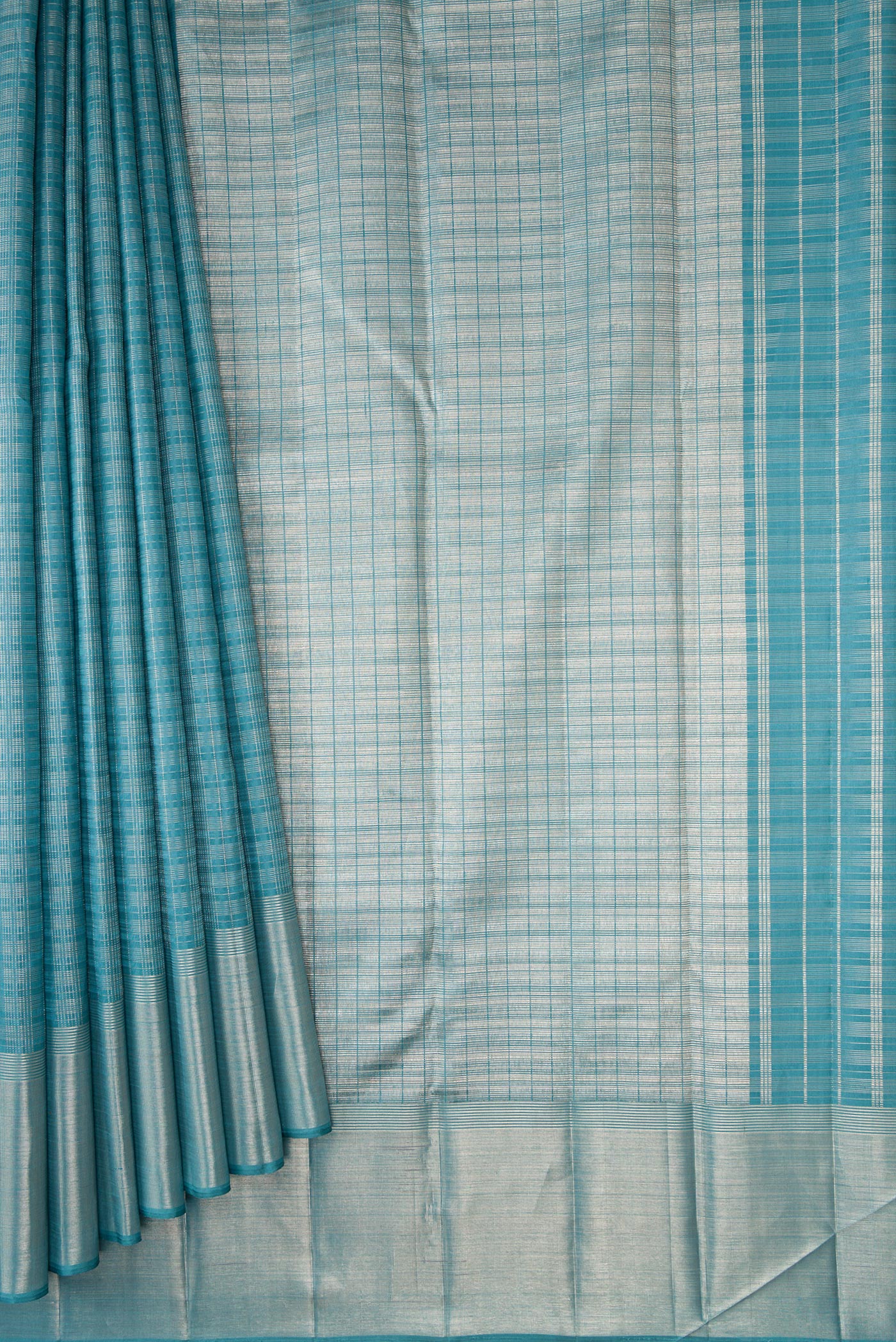 Pleats and pallu of Maya Blue Dual Tone Kanjivaram Silk Saree with Checked design on the body and Zari Border. 
