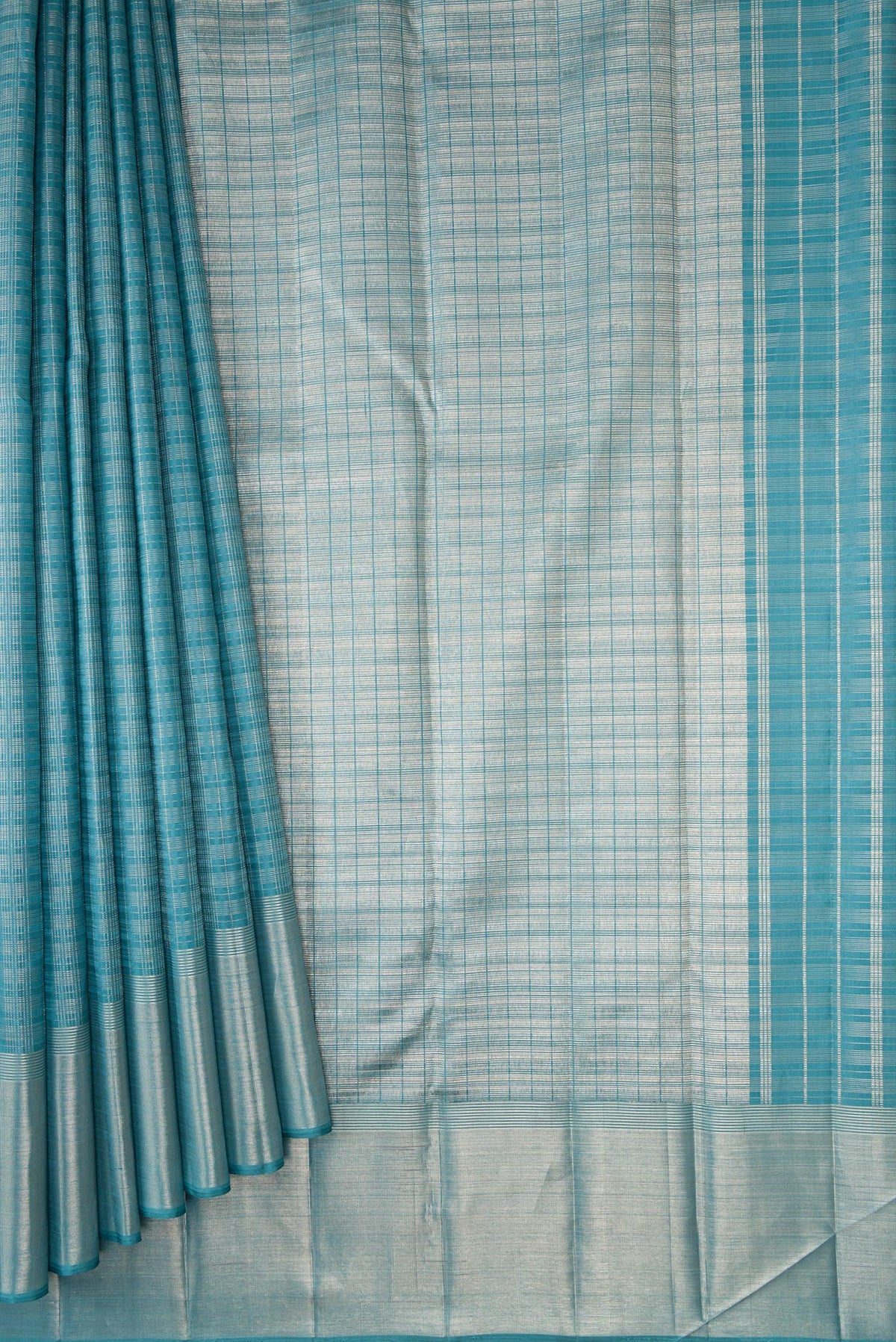 Pleats and pallu of Maya Blue Dual Tone Kanjivaram Silk Saree with Checked design on the body and Zari Border. 
