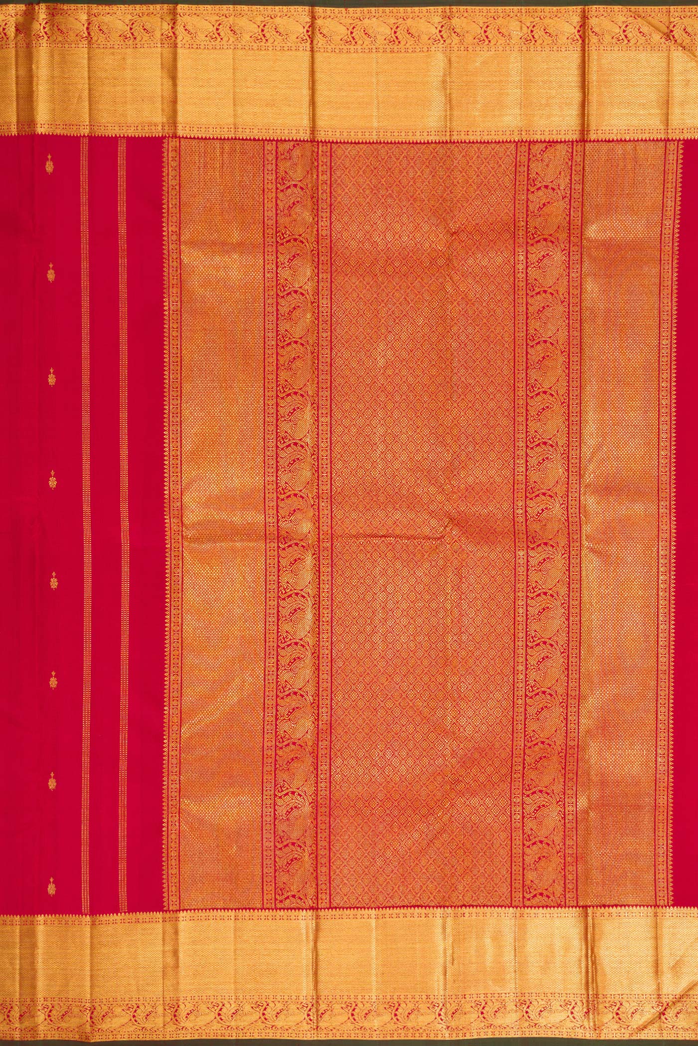 Close up image of the pallu of Red Dual Tone Kanjivaram Silk Saree with Zari Butta on the body and Zari Border. 