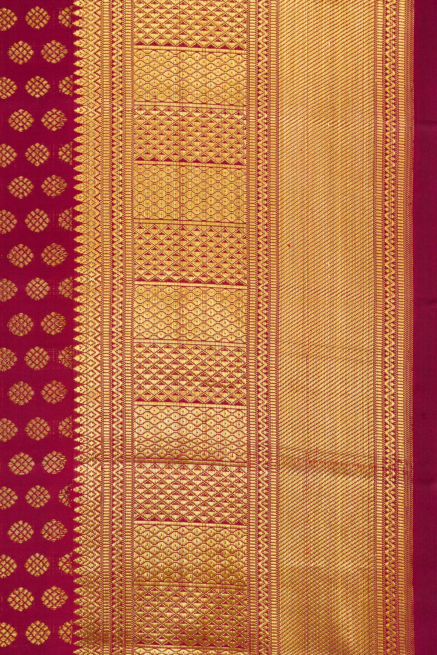 Border image of Maroon Dual Tone Kanchipuram Silk Saree with Zari Brocade on the body and Zari Border. 