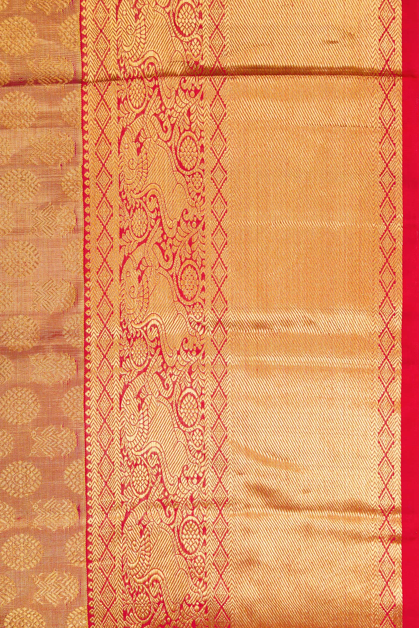 Border image of Dark Pink Dual Tone Kanchipuram Tissue Silk Saree with Zari Brocade on the body and Zari Border. 