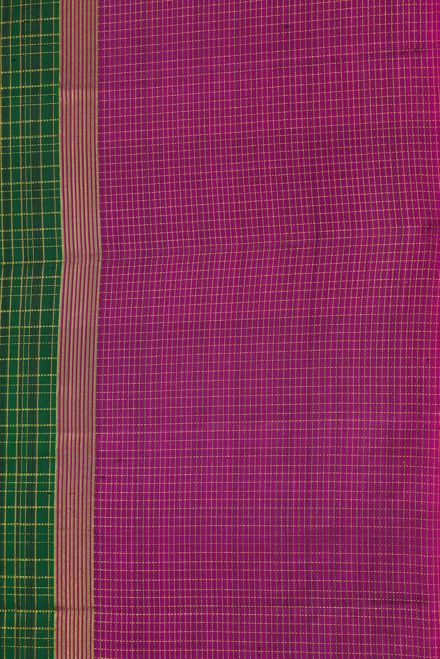 Border image of Bottle Green Dual Tone Kanjivaram Silk Saree with Checked design on the body and Zari Border. 
