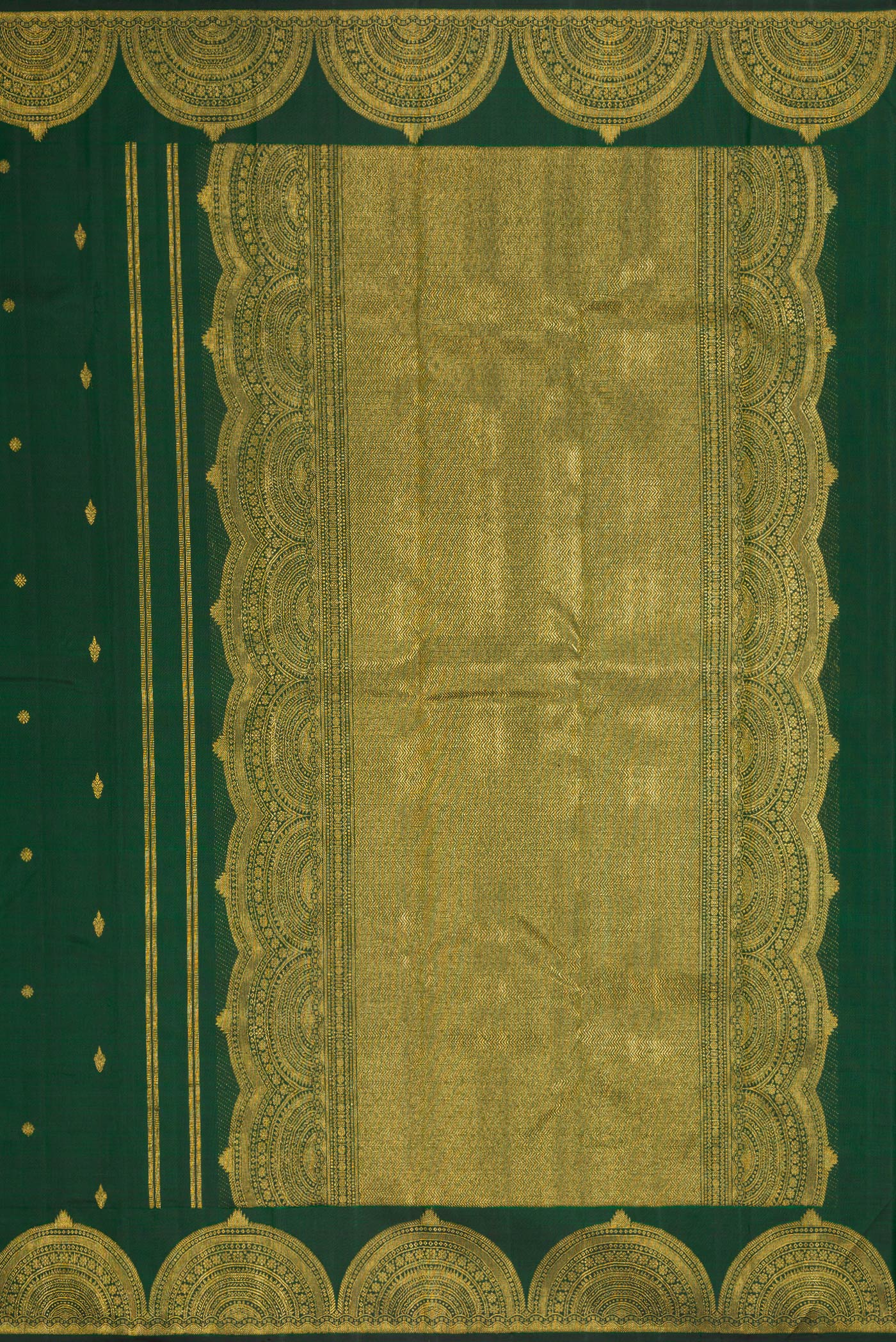 Close up image of the pallu of Green Dual Tone Kanjivaram Silk Saree with Zari Butta on the body and Fancy Border. 