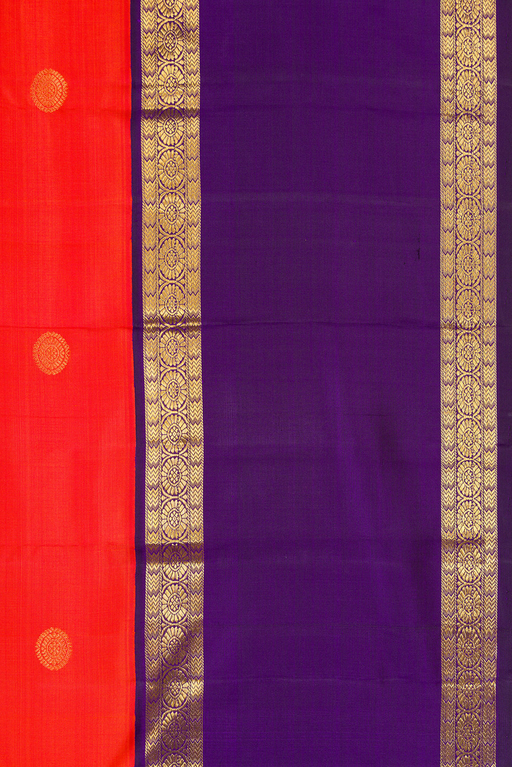 Border image of Orange Dual Tone Kanjivaram Silk Saree with Zari Butta on the body and Zari Border. 
