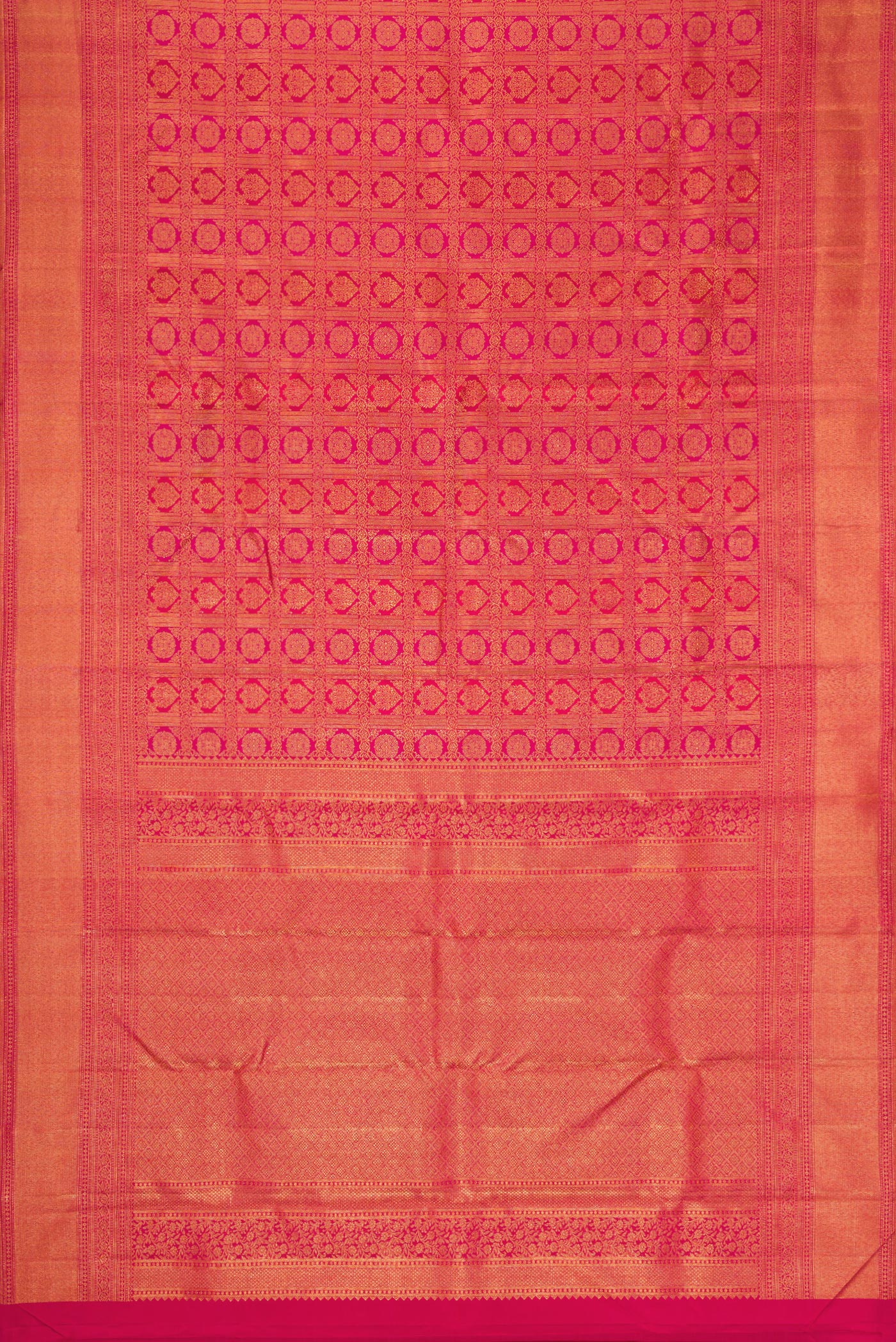 Flat view of Dark Pink Dual Tone Kanchipuram Silk Saree with Zari Brocade on the body and Zari Border. 