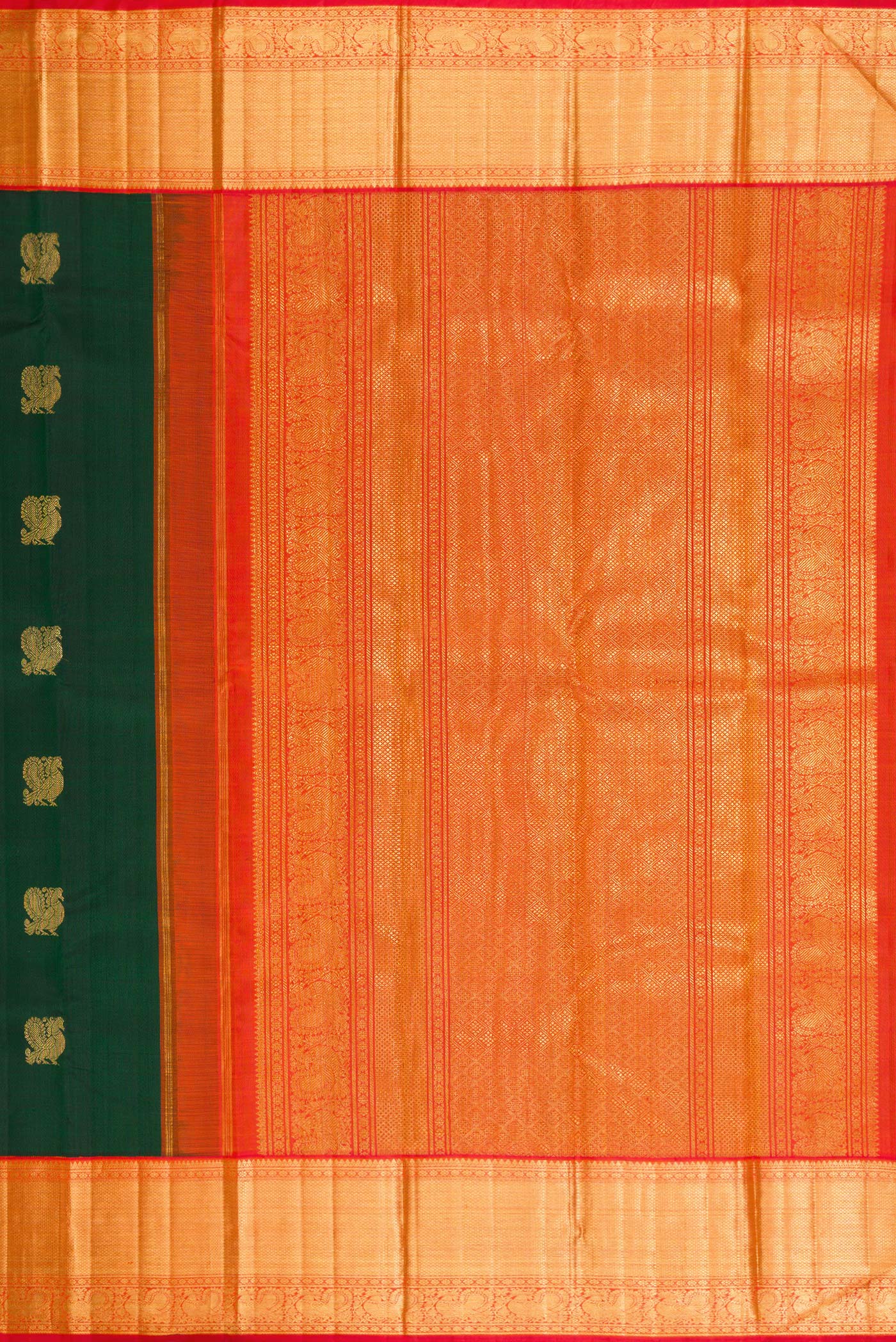 Close up image of the pallu of Green Dual Tone Kanchipuram Silk Saree with Zari Butta on the body and Zari Border. 